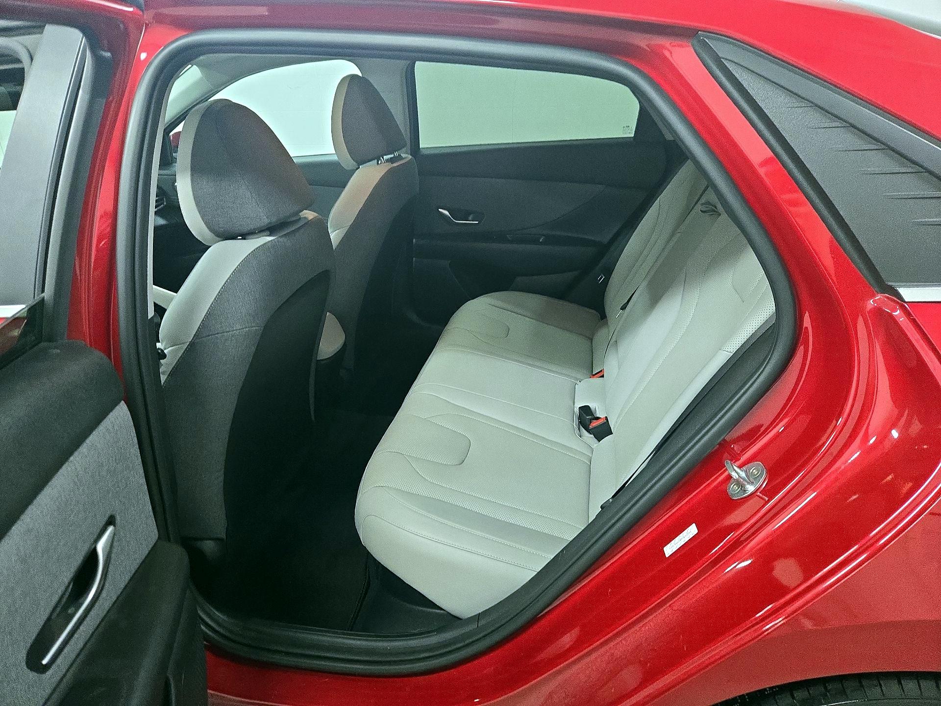 Thumbnail: 2023 Hyundai Elantra - 20