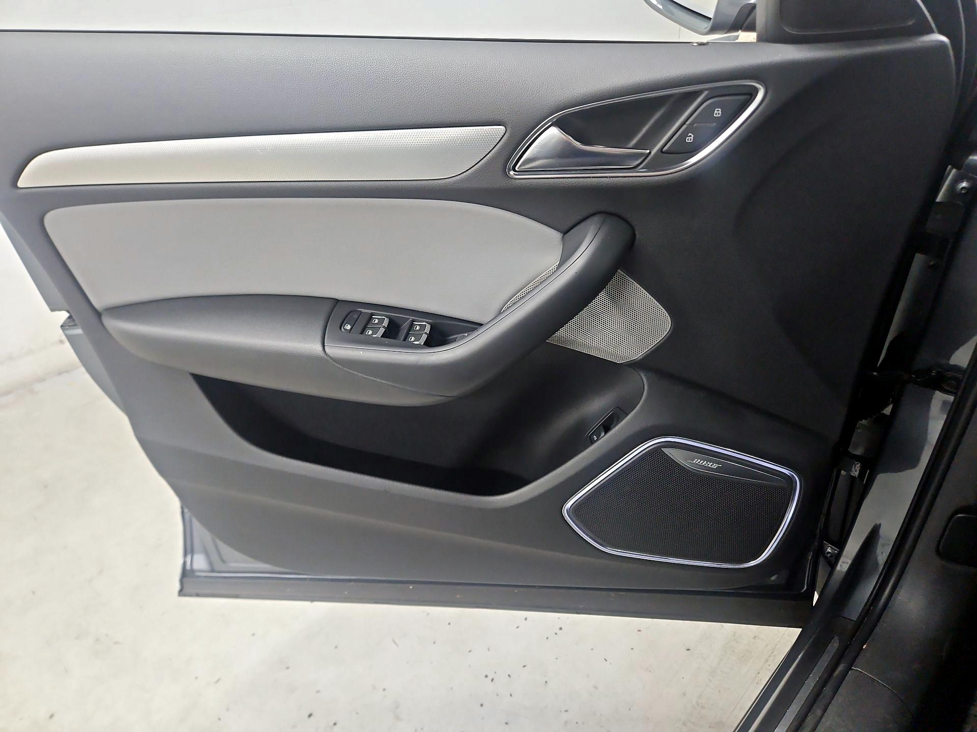 Thumbnail: 2016 Audi Q3 - 12