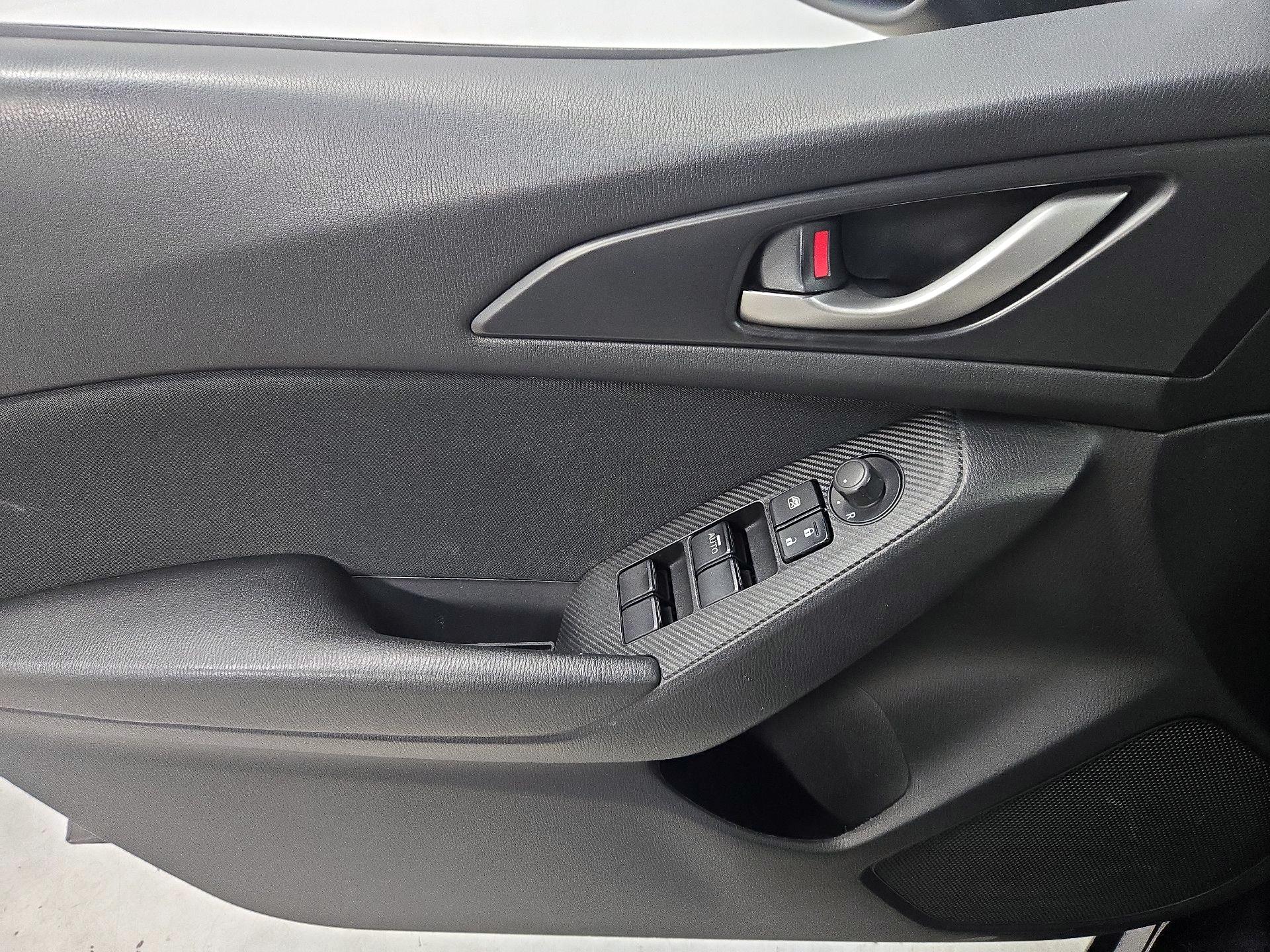 Thumbnail: 2015 Mazda Mazda3 - 12