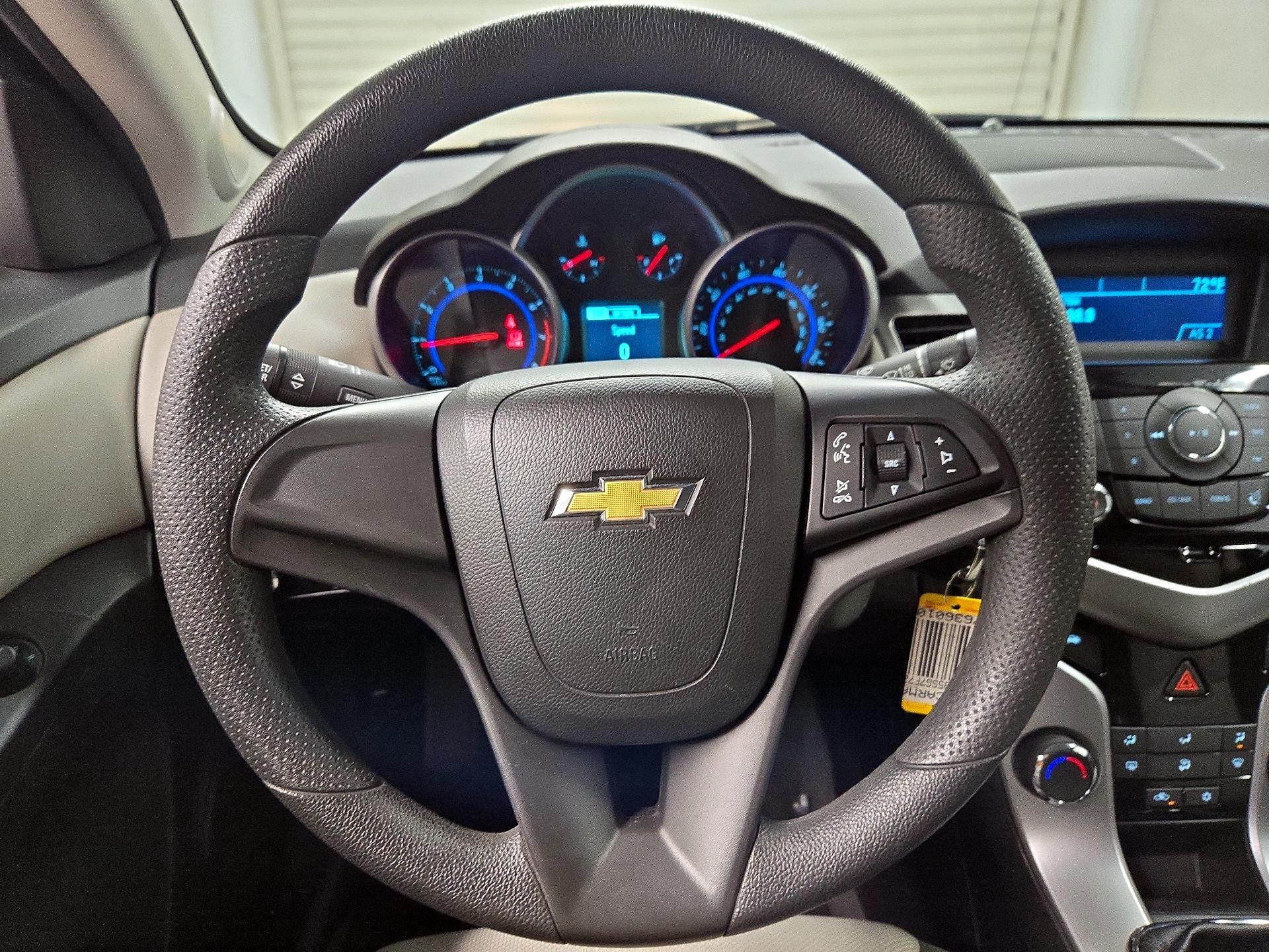 Thumbnail: 2015 Chevrolet Cruze - 10