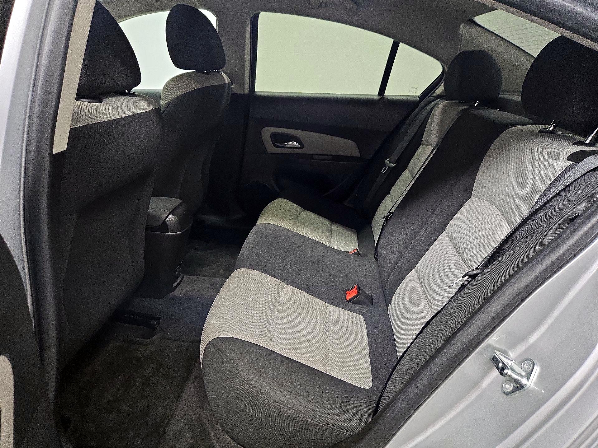 Thumbnail: 2015 Chevrolet Cruze - 18