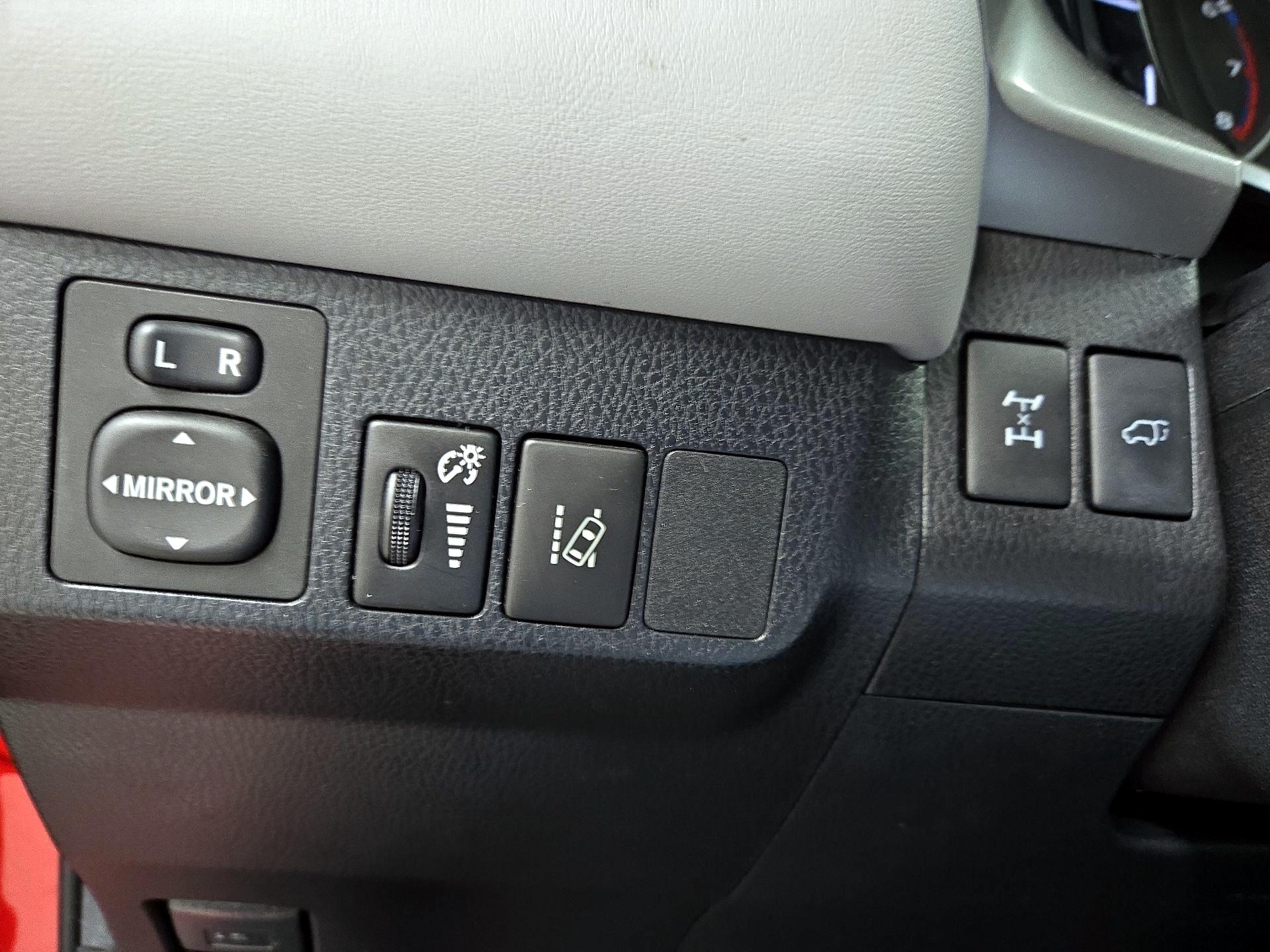 Thumbnail: 2017 Toyota RAV4 - 13