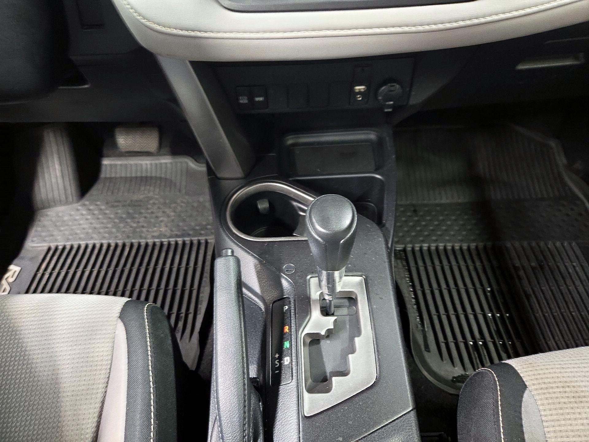 Thumbnail: 2017 Toyota RAV4 - 17