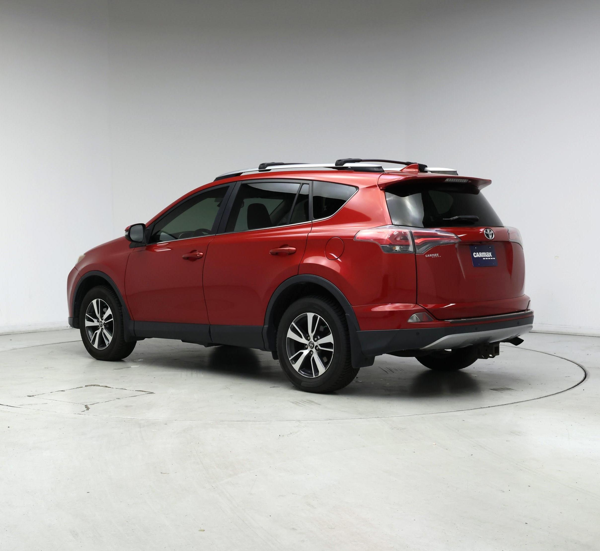 Thumbnail: 2017 Toyota RAV4 - 2