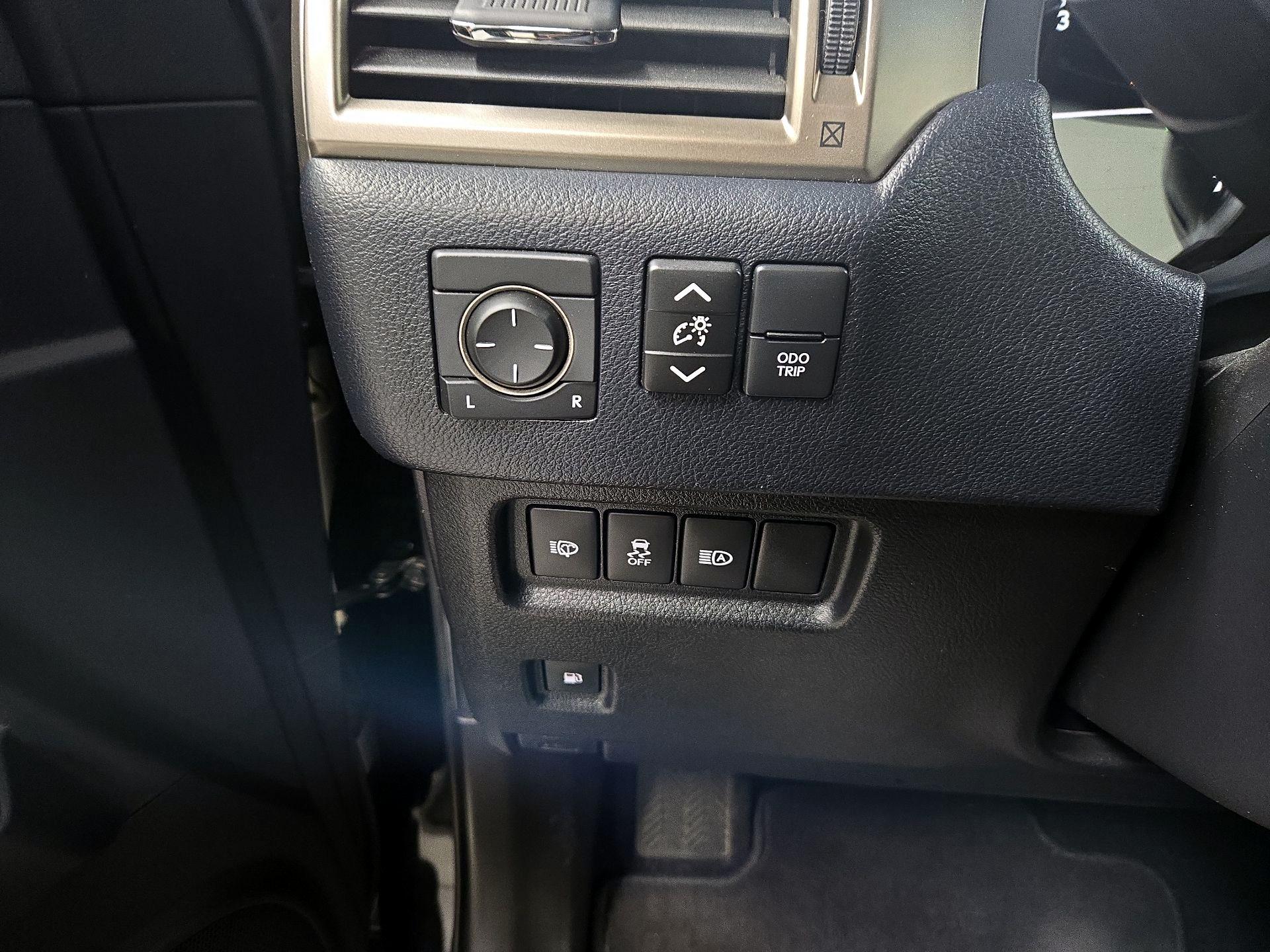 Thumbnail: 2020 Lexus GX - 13