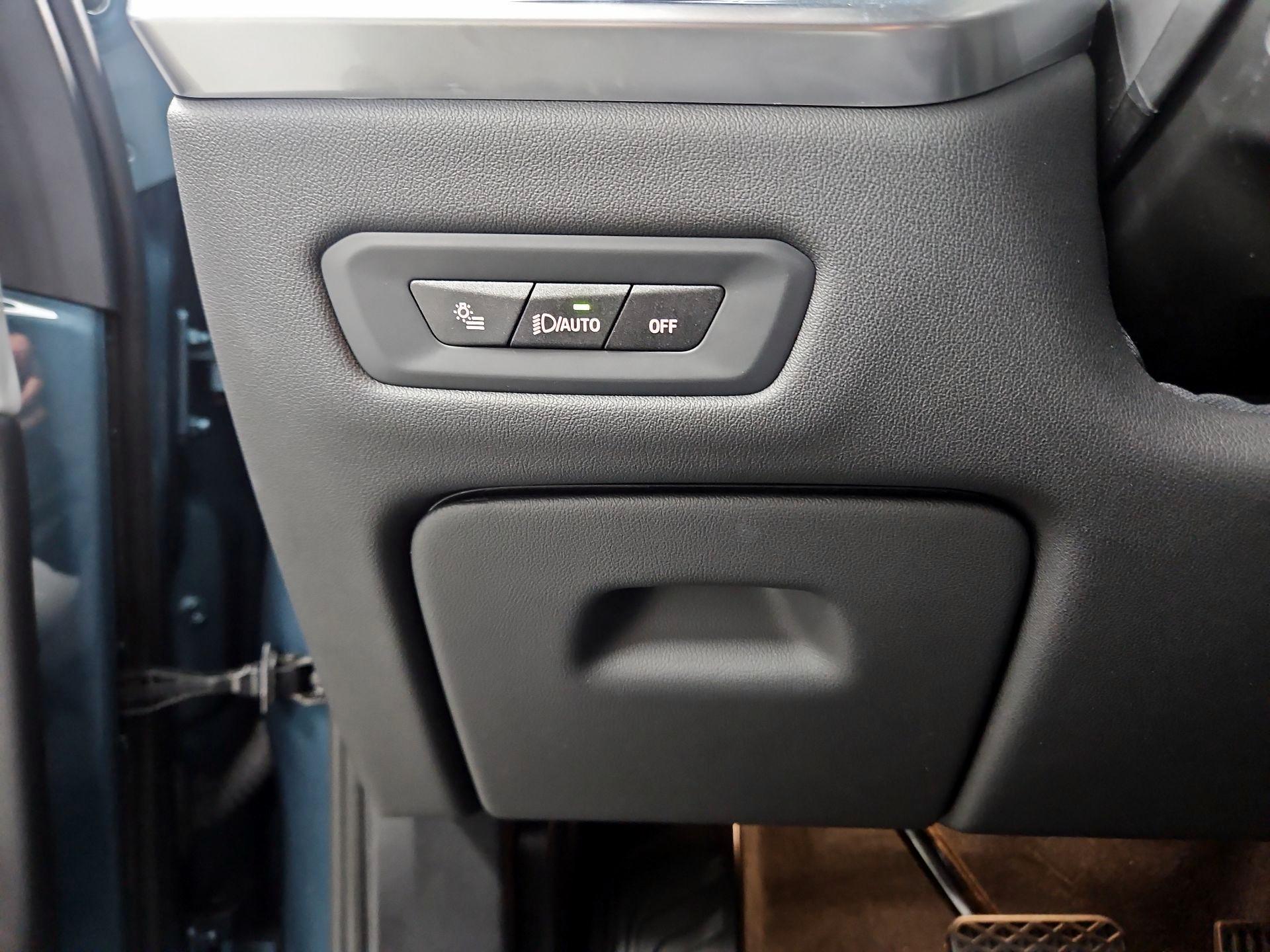 Thumbnail: 2024 BMW X5 - 13