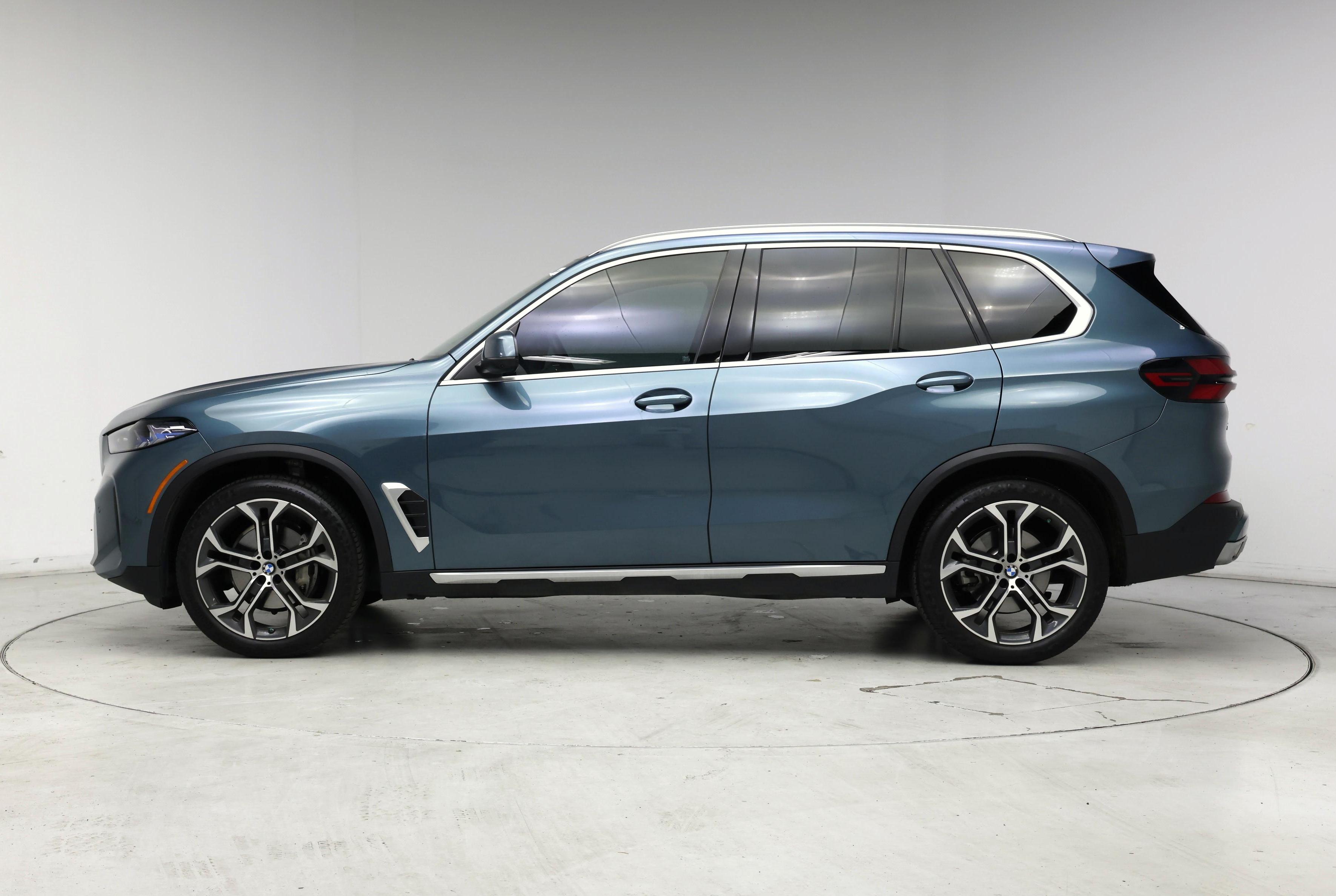 Thumbnail: 2024 BMW X5 - 3