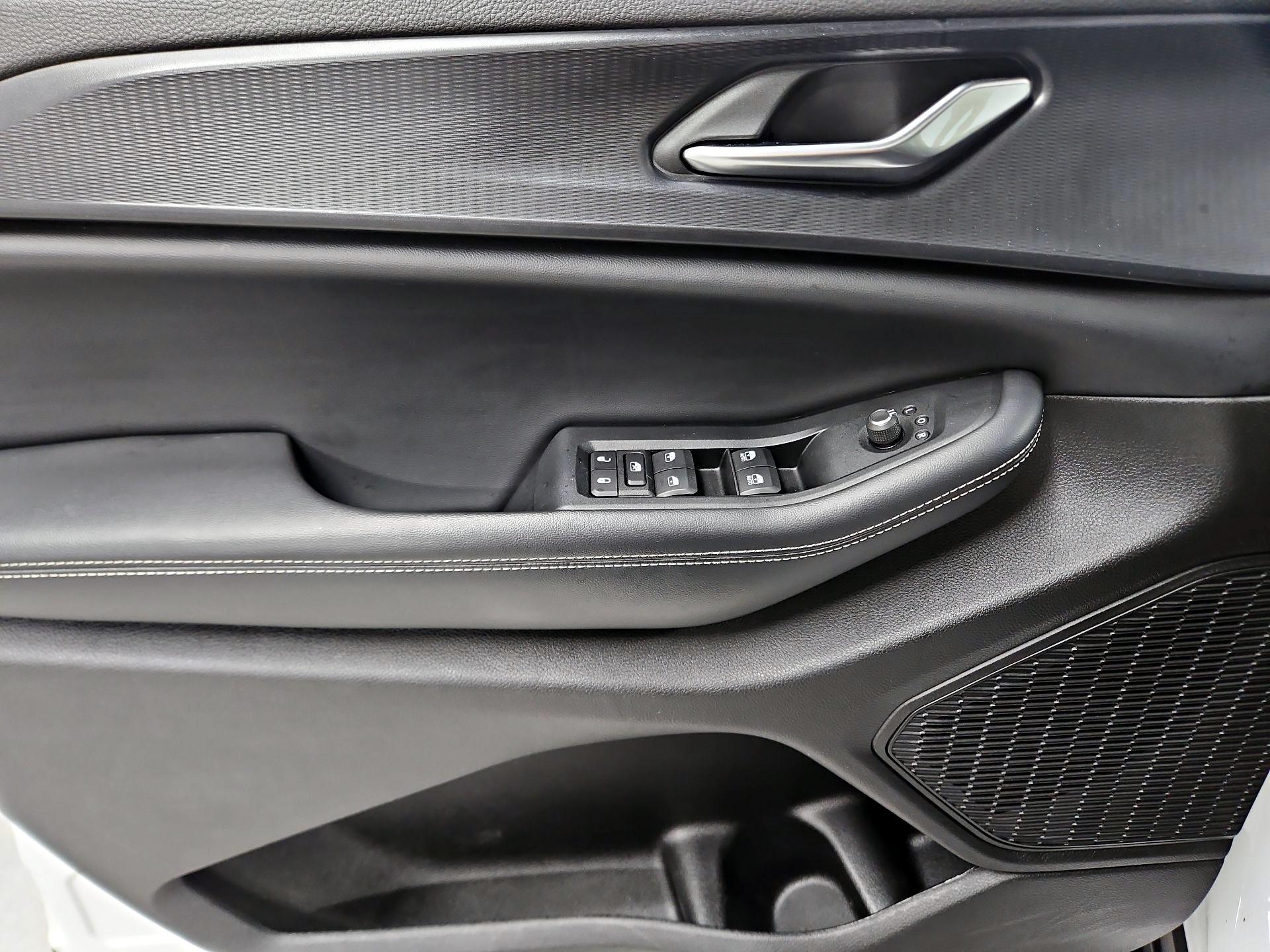 Thumbnail: 2023 Jeep Grand Cherokee - 12