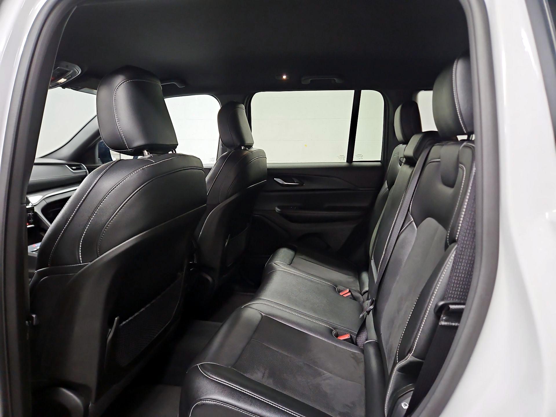 Thumbnail: 2023 Jeep Grand Cherokee - 19