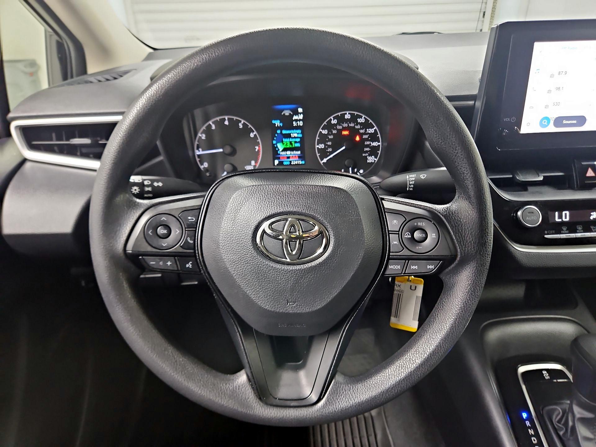 Thumbnail: 2023 Toyota Corolla - 10