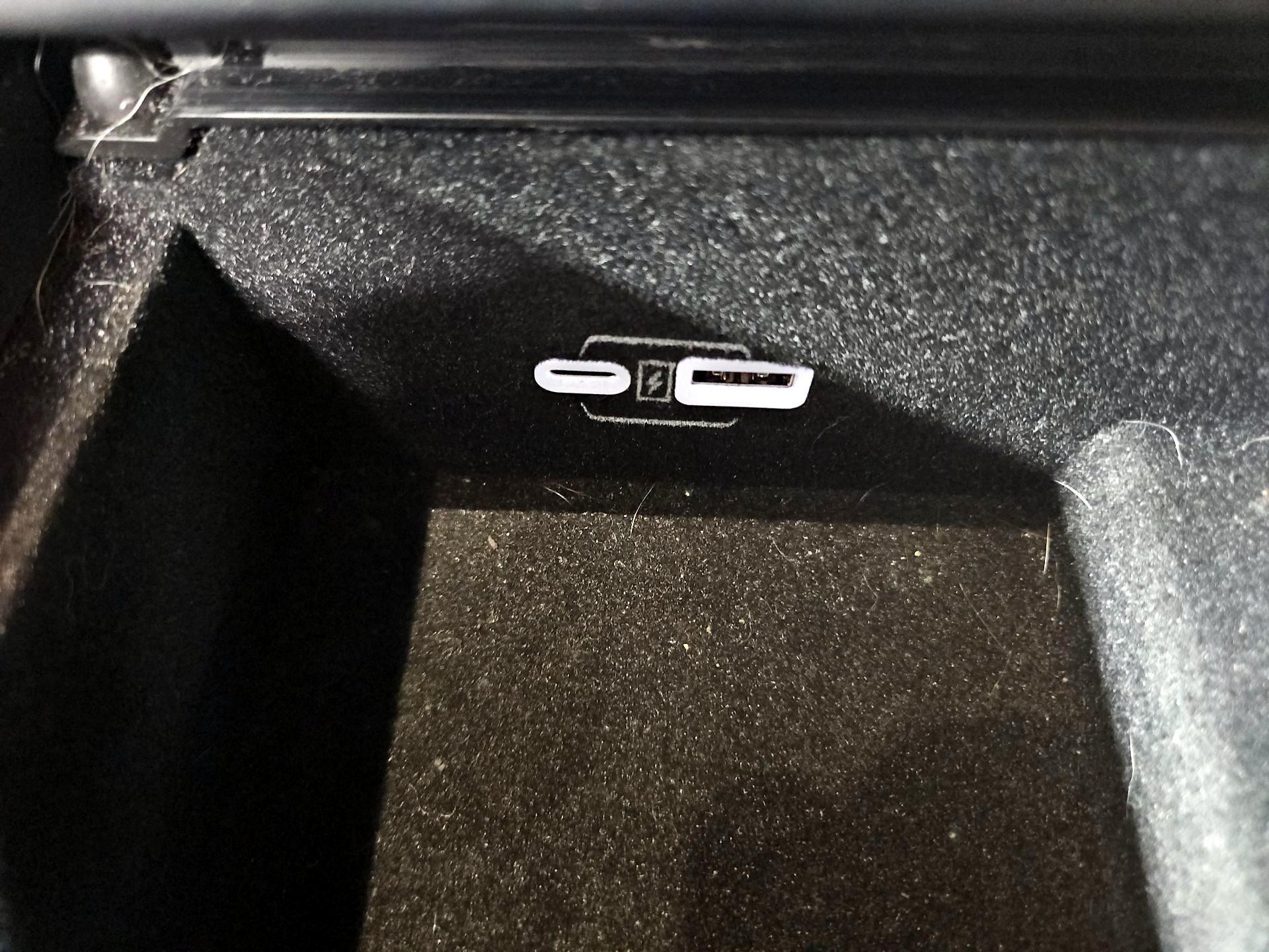 Thumbnail: 2022 Jeep Grand Wagoneer - 19