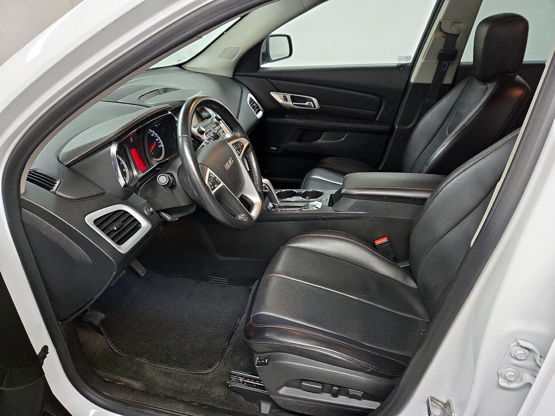 Thumbnail: 2015 GMC Terrain - 11