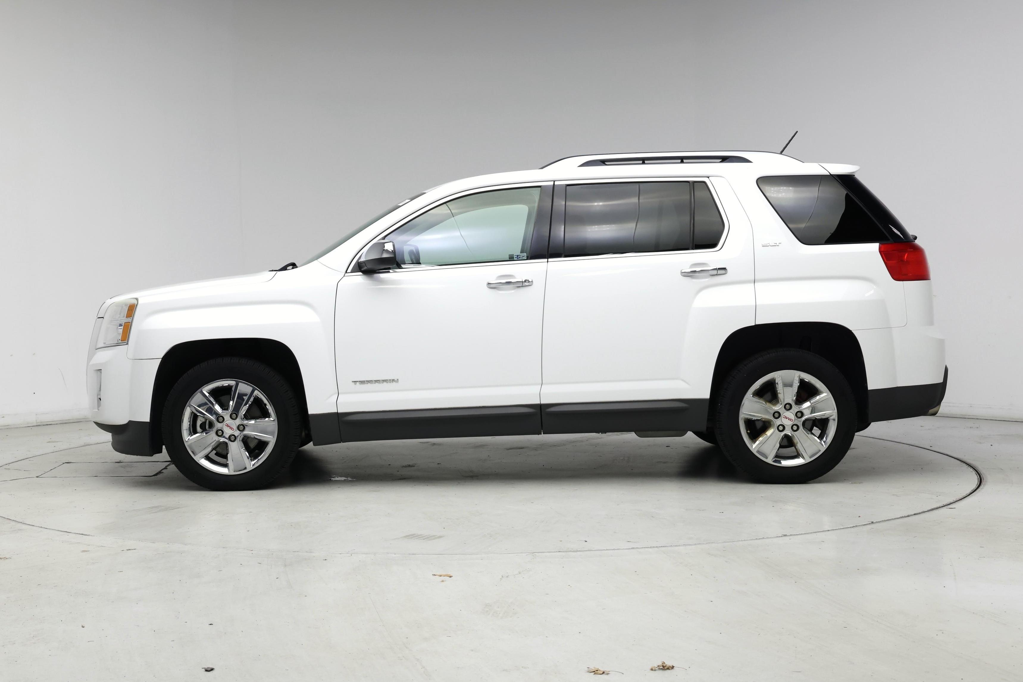 Thumbnail: 2015 GMC Terrain - 3