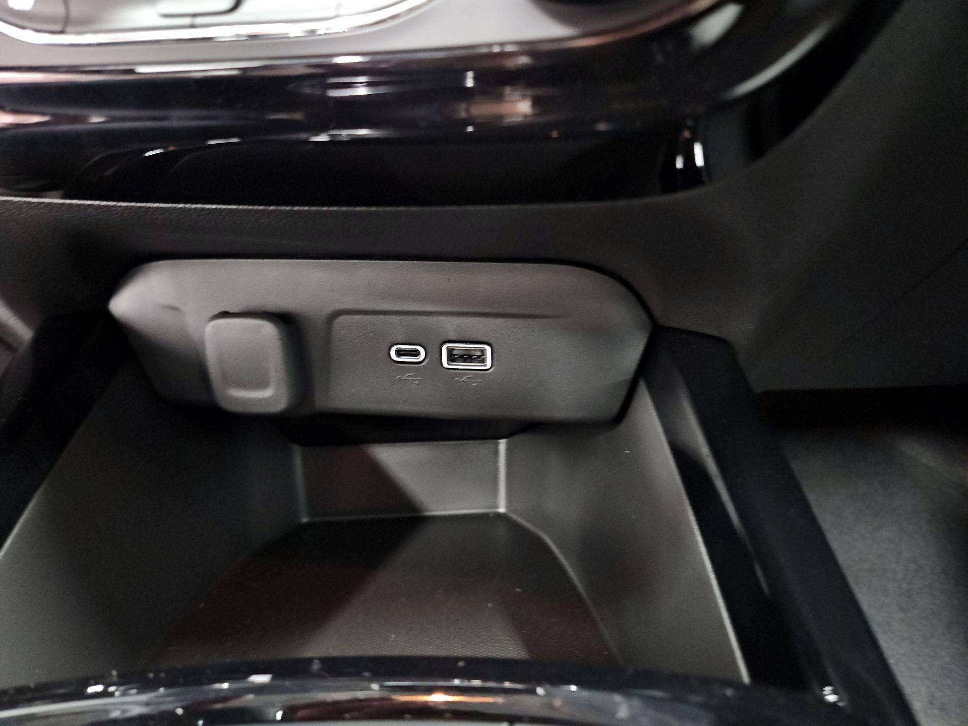 Thumbnail: 2025 Chevrolet Trax - 18
