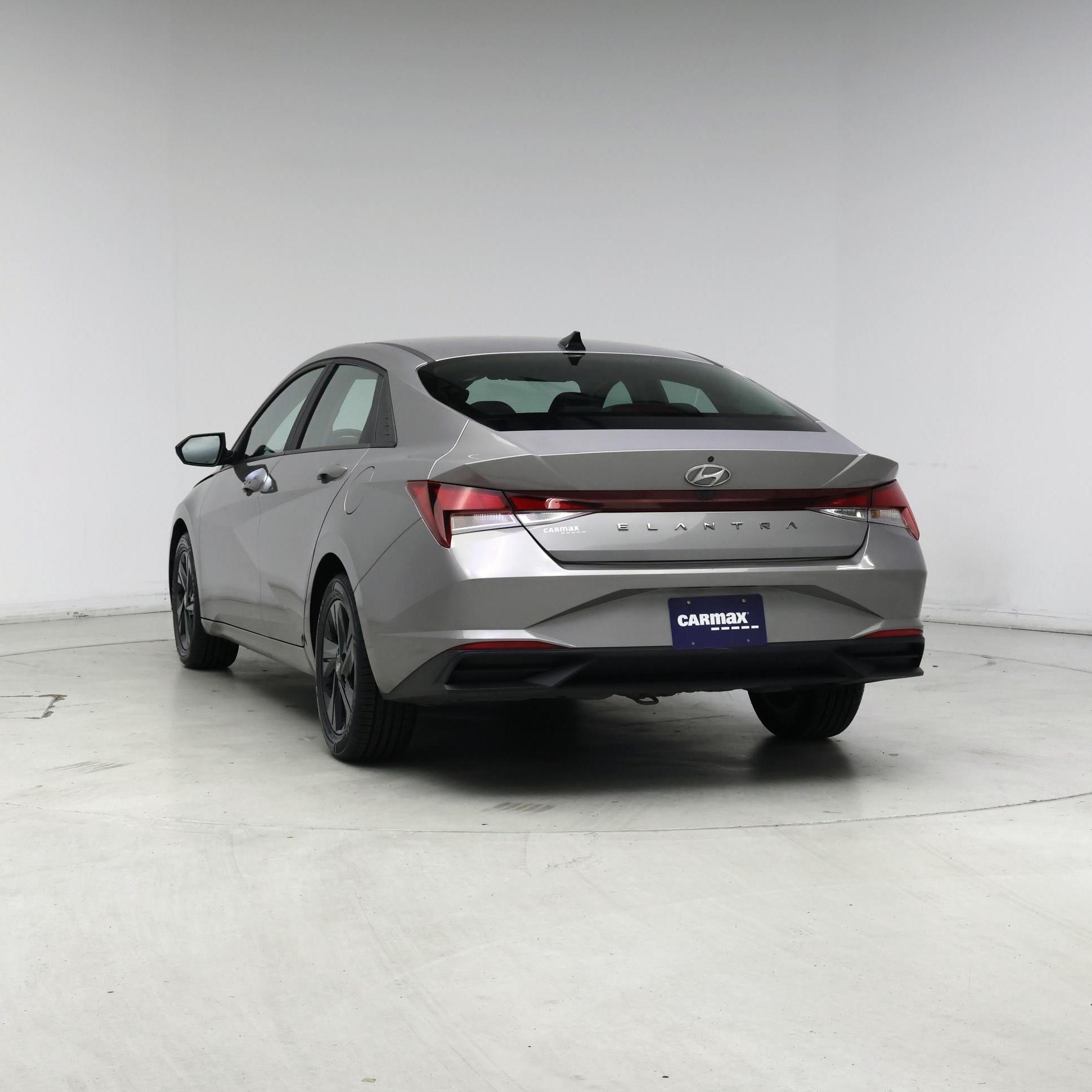 Thumbnail: 2023 Hyundai Elantra - 6