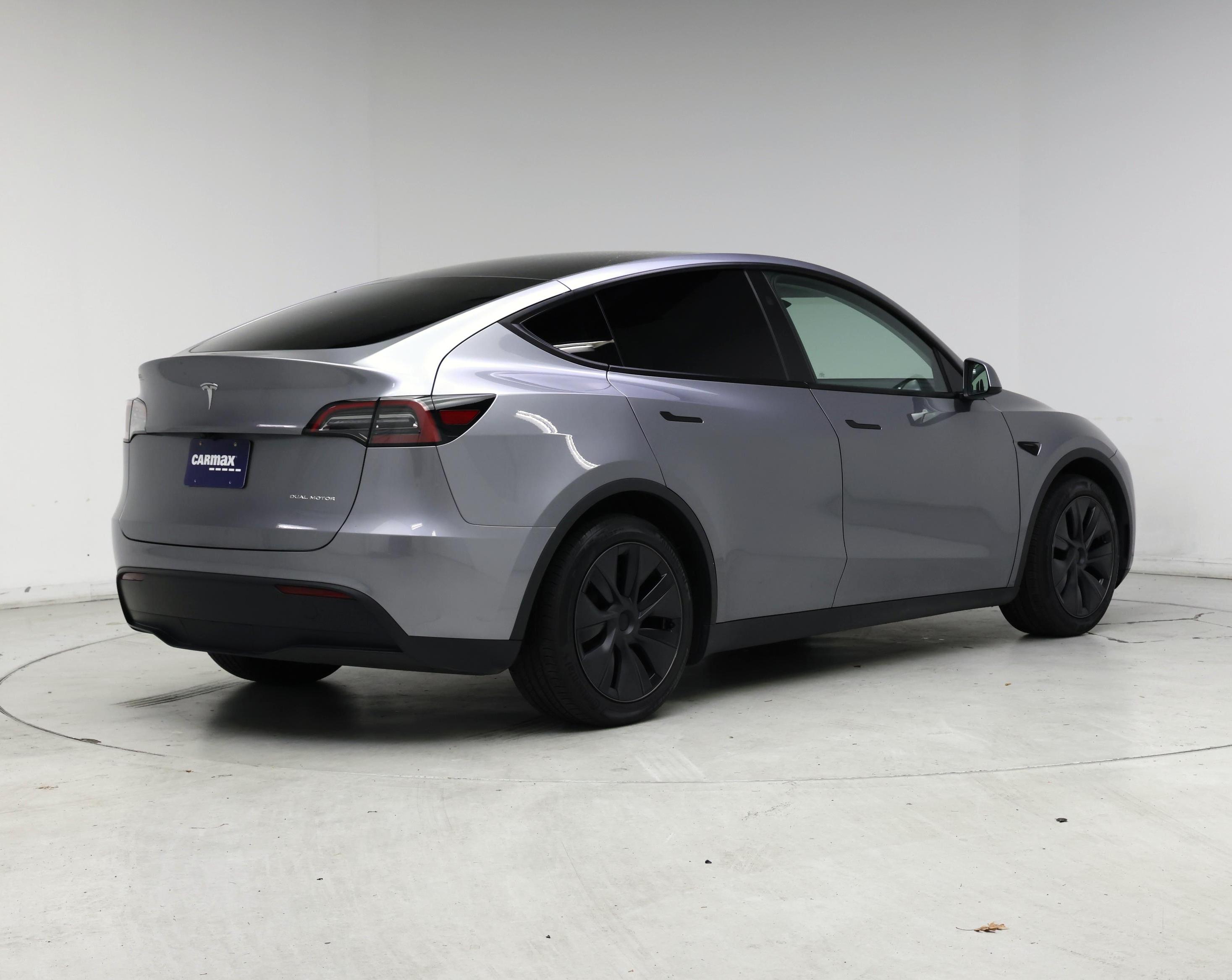 Thumbnail: 2025 Tesla Model Y - 8