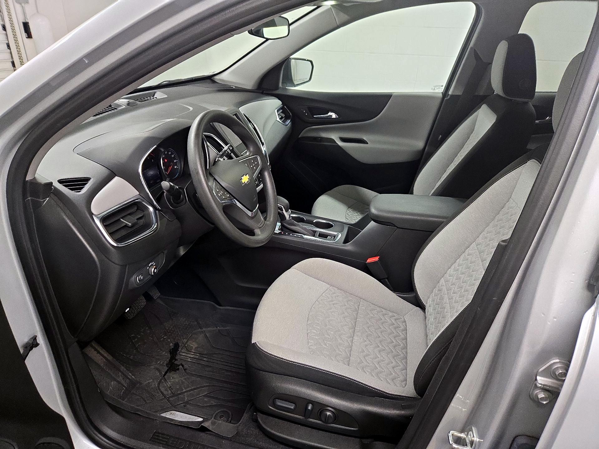 Thumbnail: 2022 Chevrolet Equinox - 11