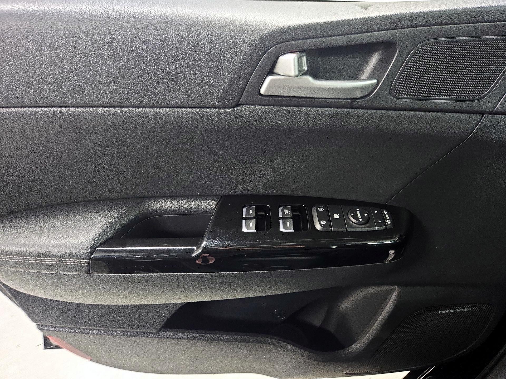 Thumbnail: 2018 Kia Sportage - 12