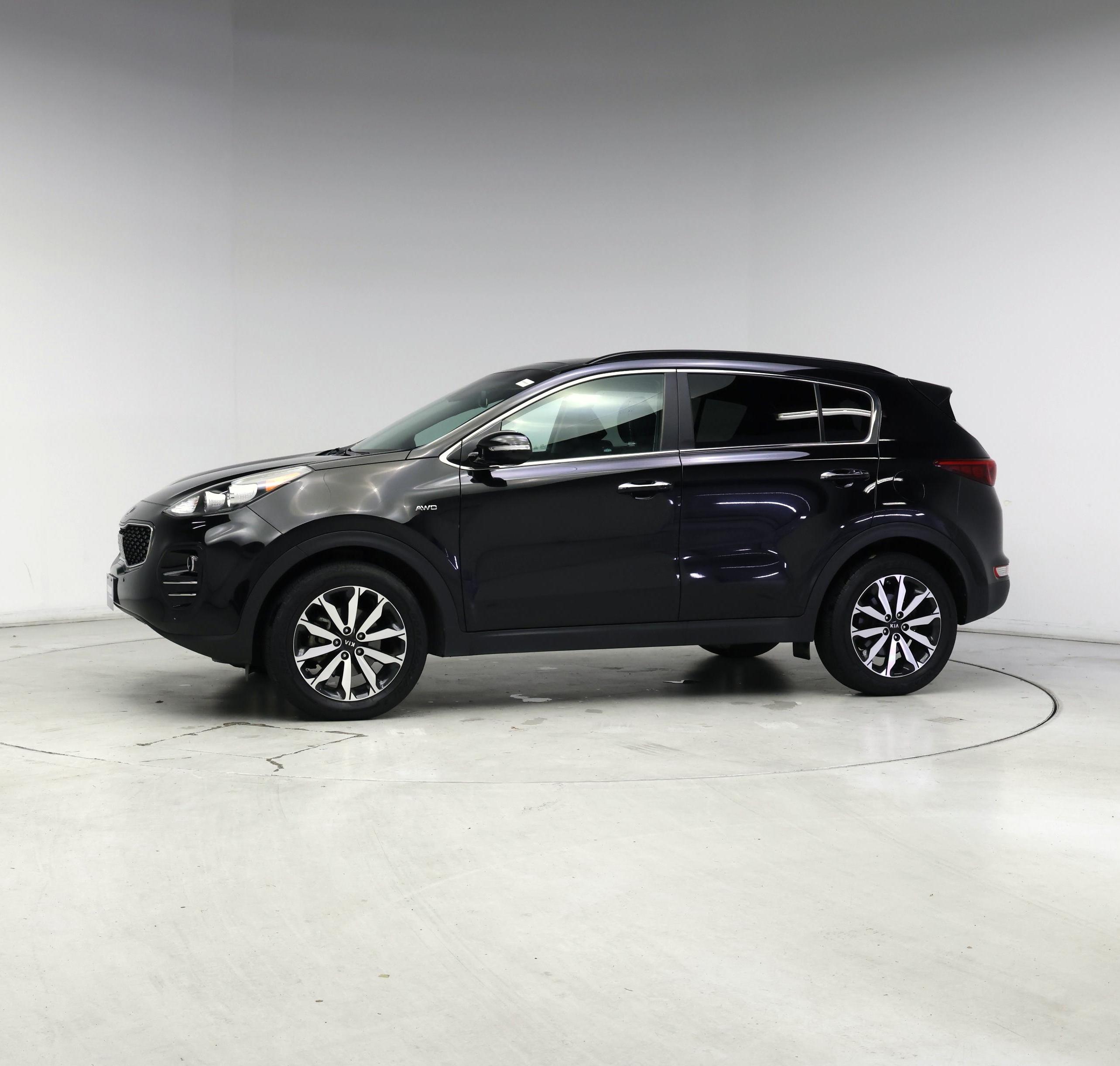 Thumbnail: 2018 Kia Sportage - 3