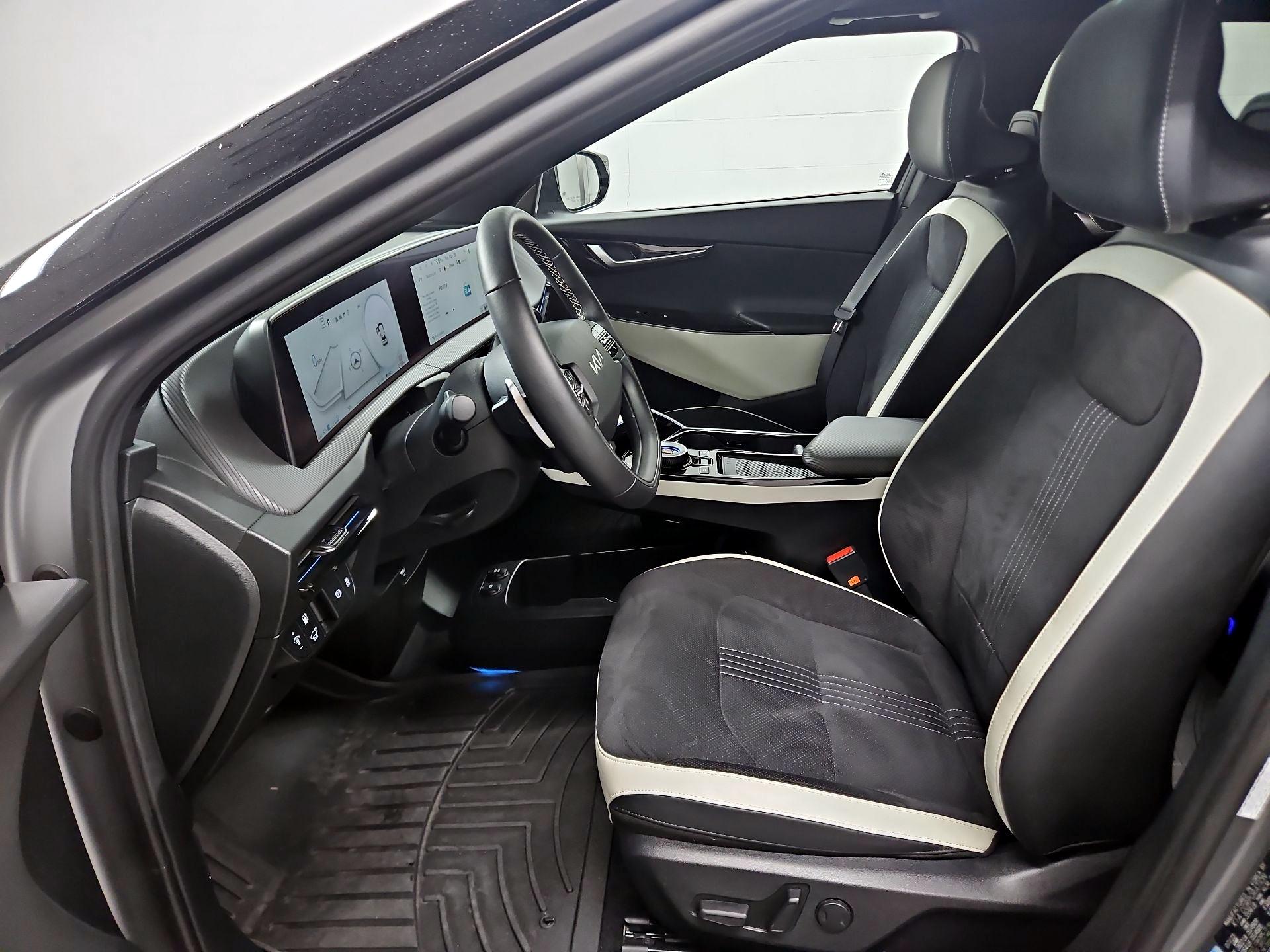 Thumbnail: 2024 Kia EV6 - 11