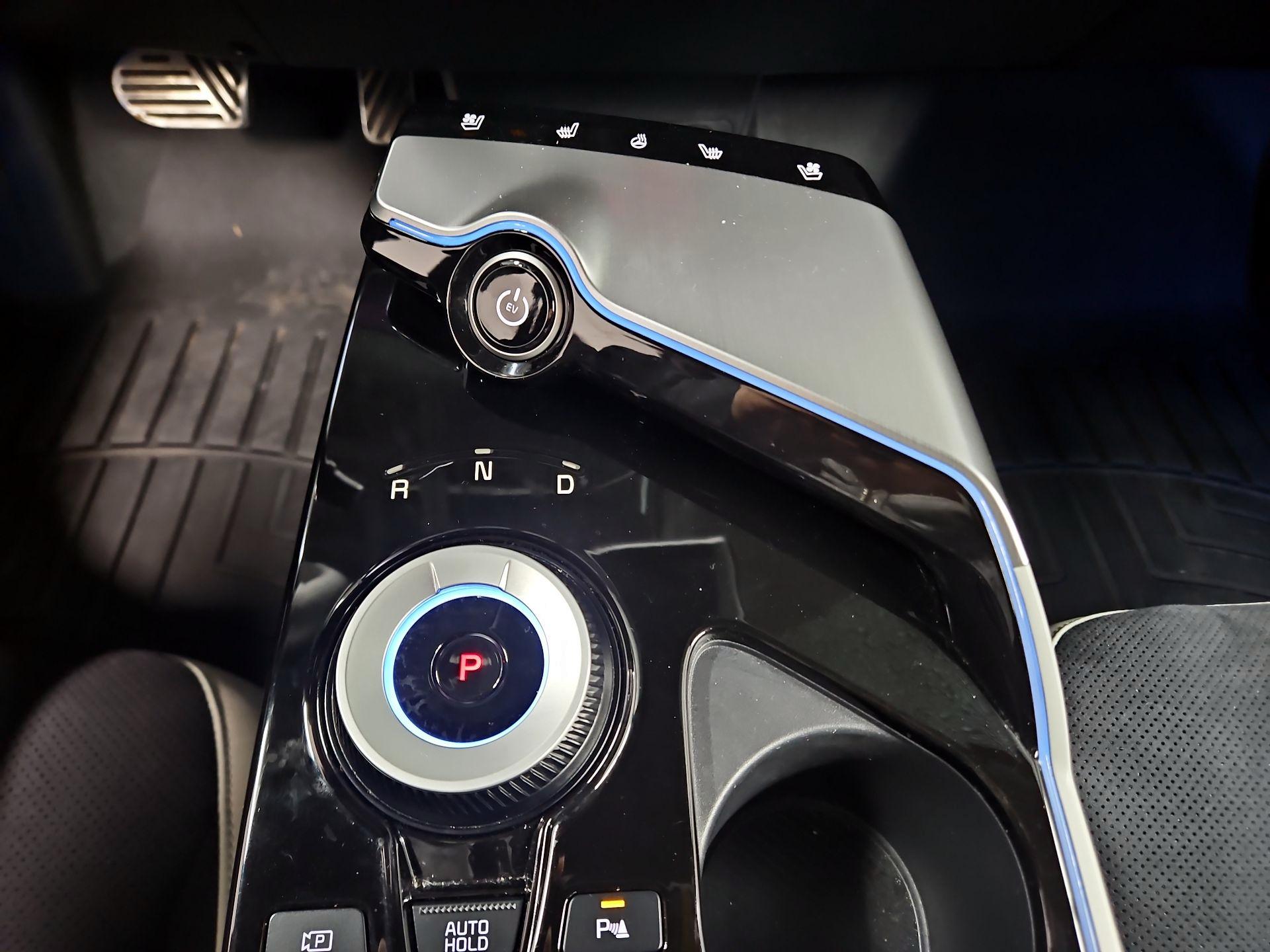 Thumbnail: 2024 Kia EV6 - 18