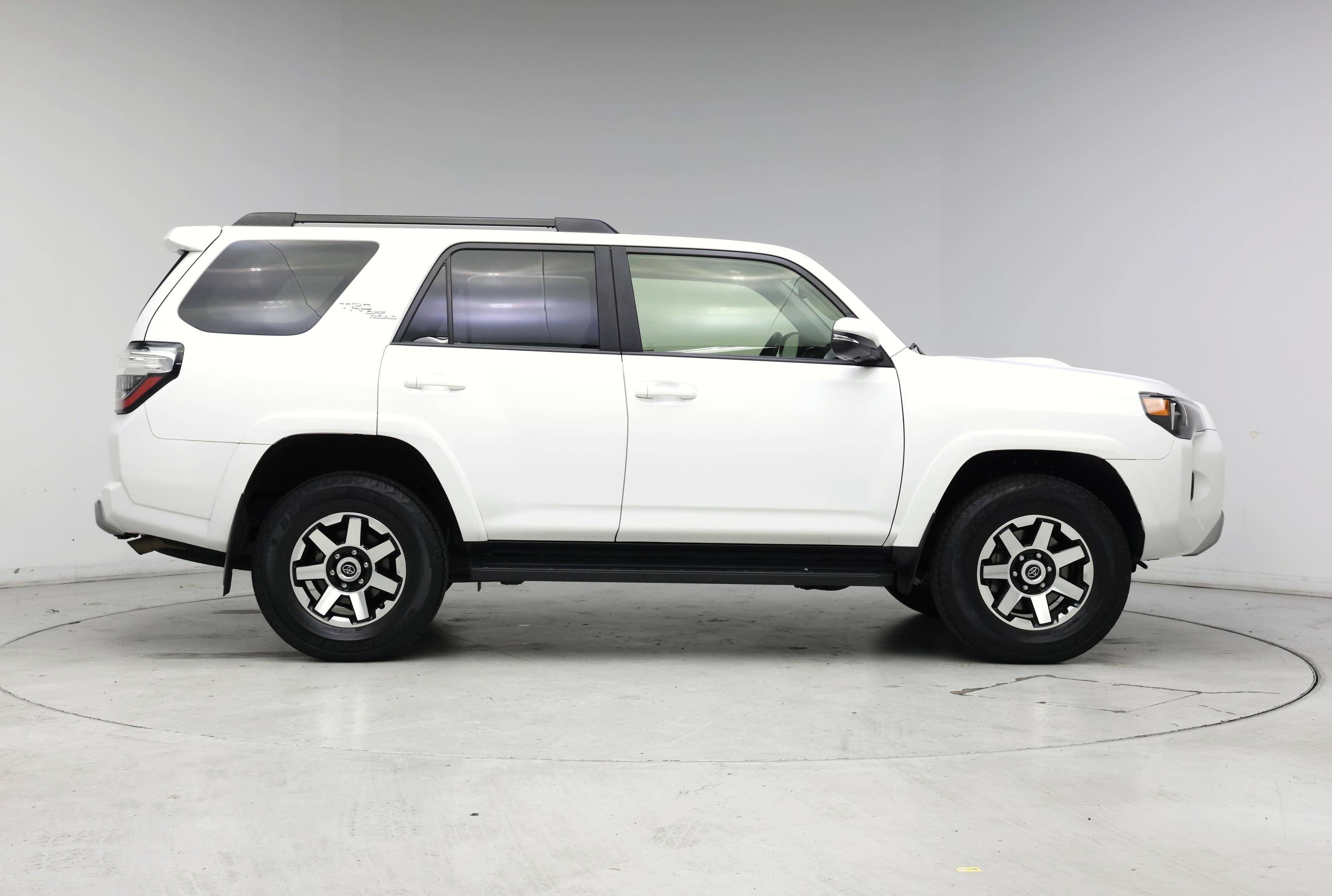 Thumbnail: 2023 Toyota 4Runner - 7
