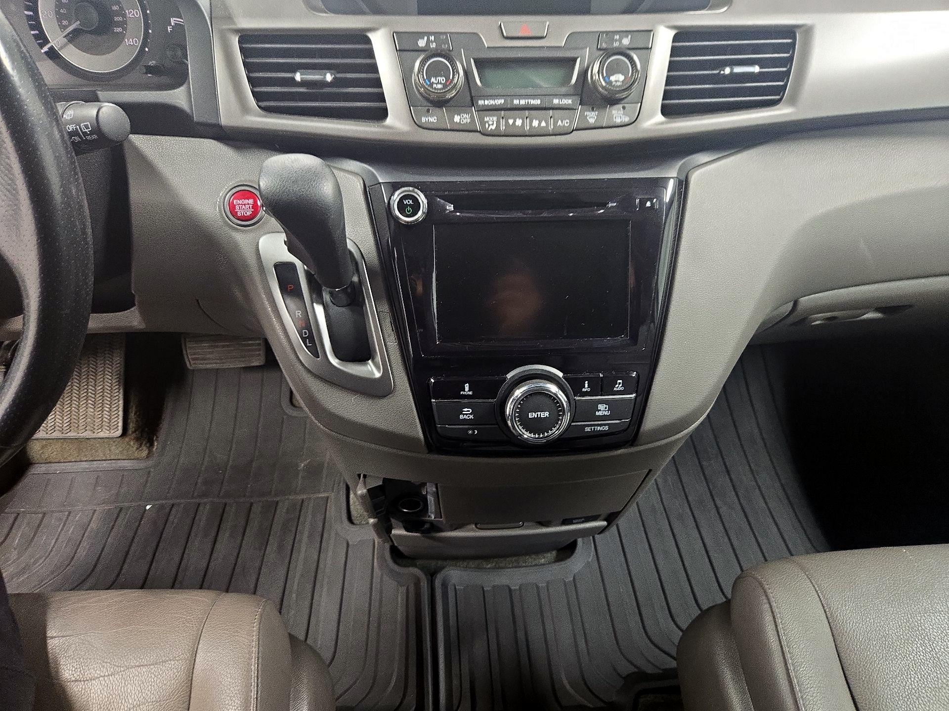 Thumbnail: 2016 Honda Odyssey - 17