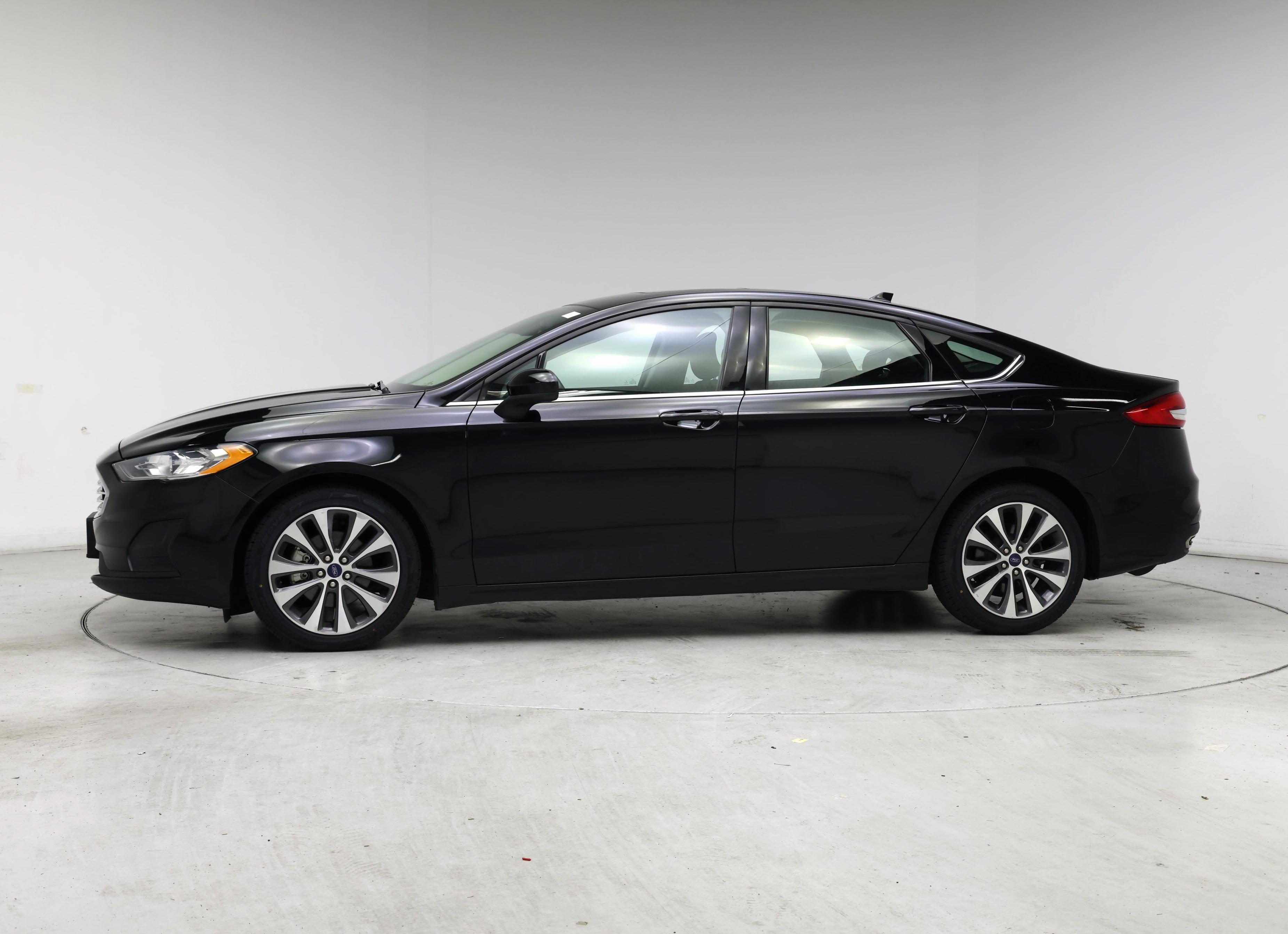 Thumbnail: 2019 Ford Fusion - 3