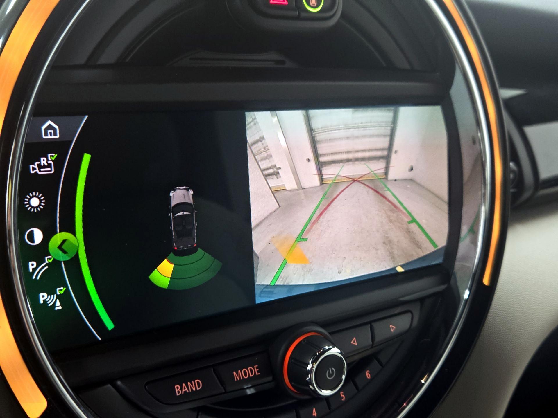 Thumbnail: 2021 MINI Cooper - 15