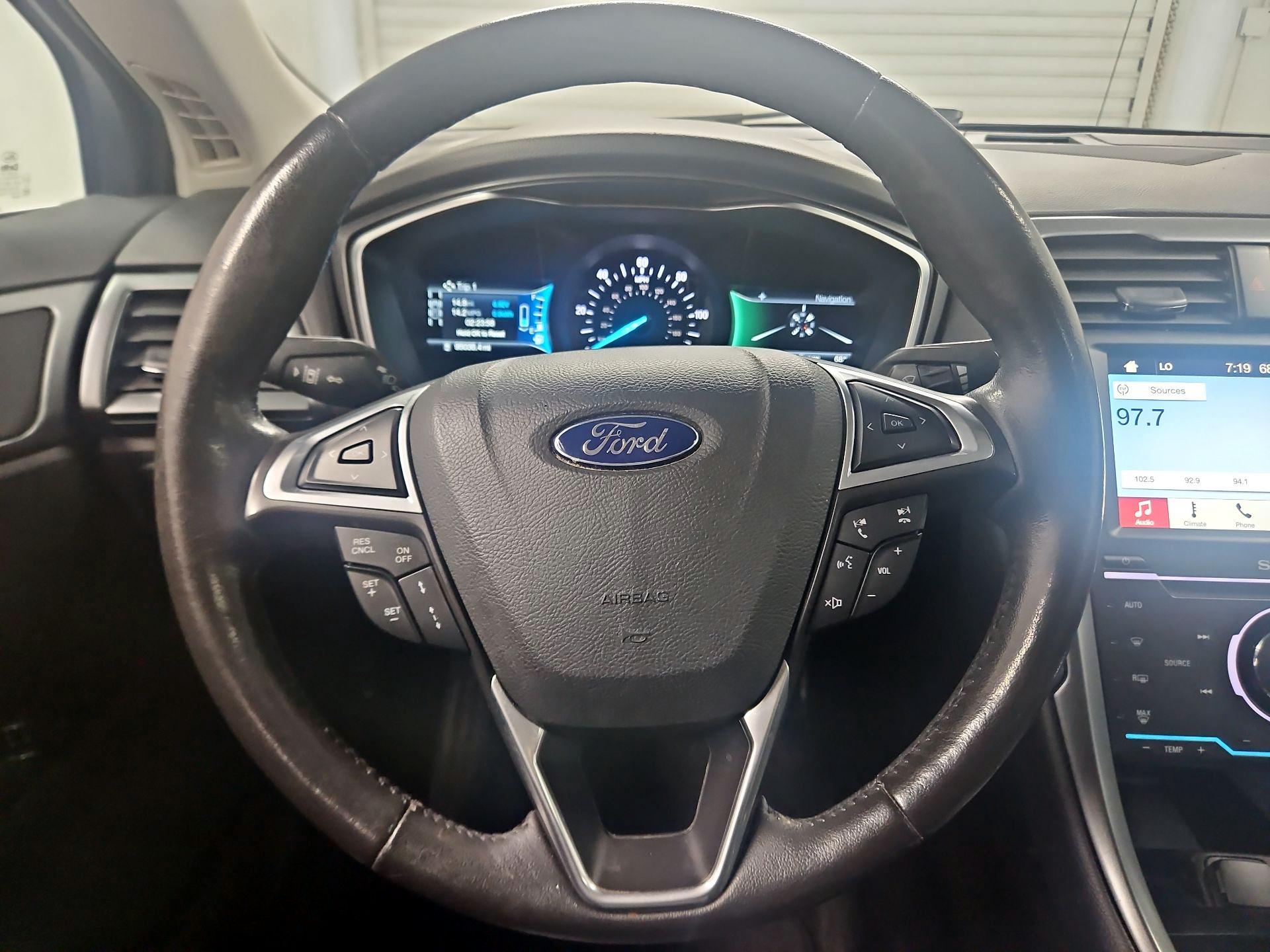 Thumbnail: 2015 Ford Fusion - 10