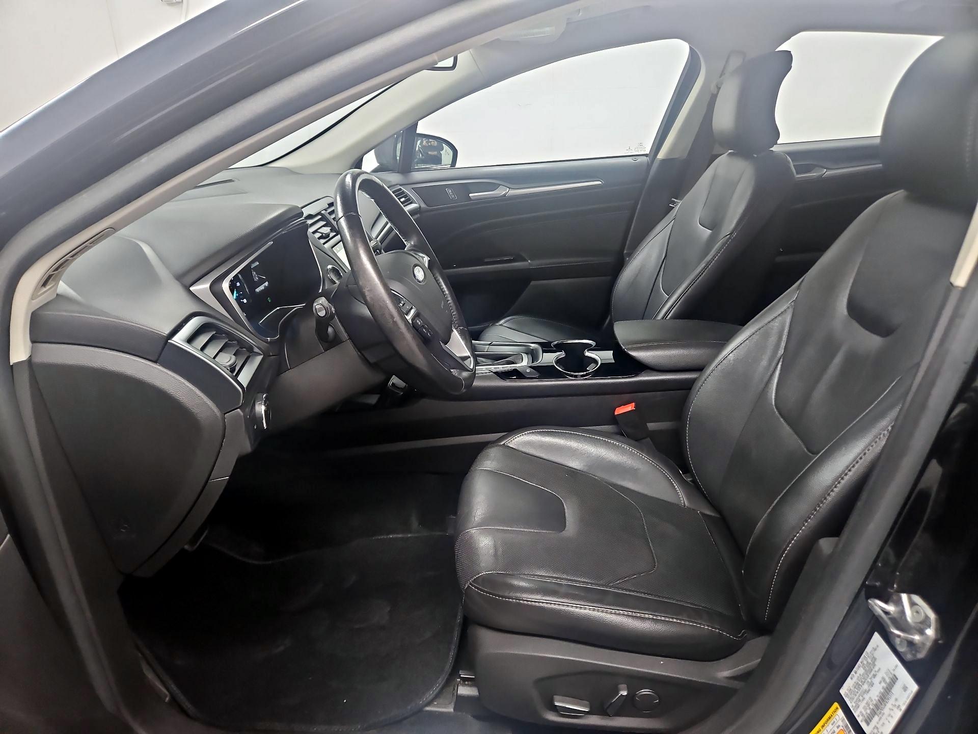 Thumbnail: 2015 Ford Fusion - 11