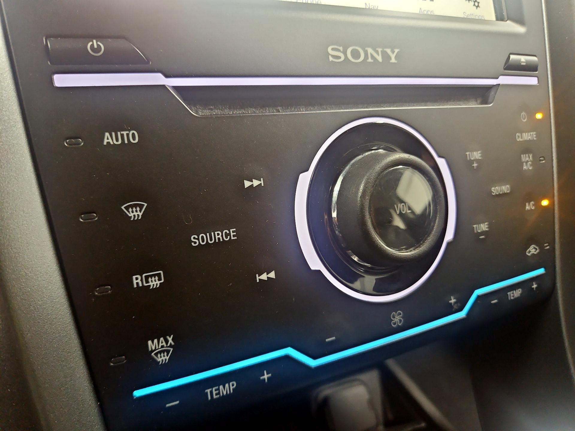 Thumbnail: 2015 Ford Fusion - 17