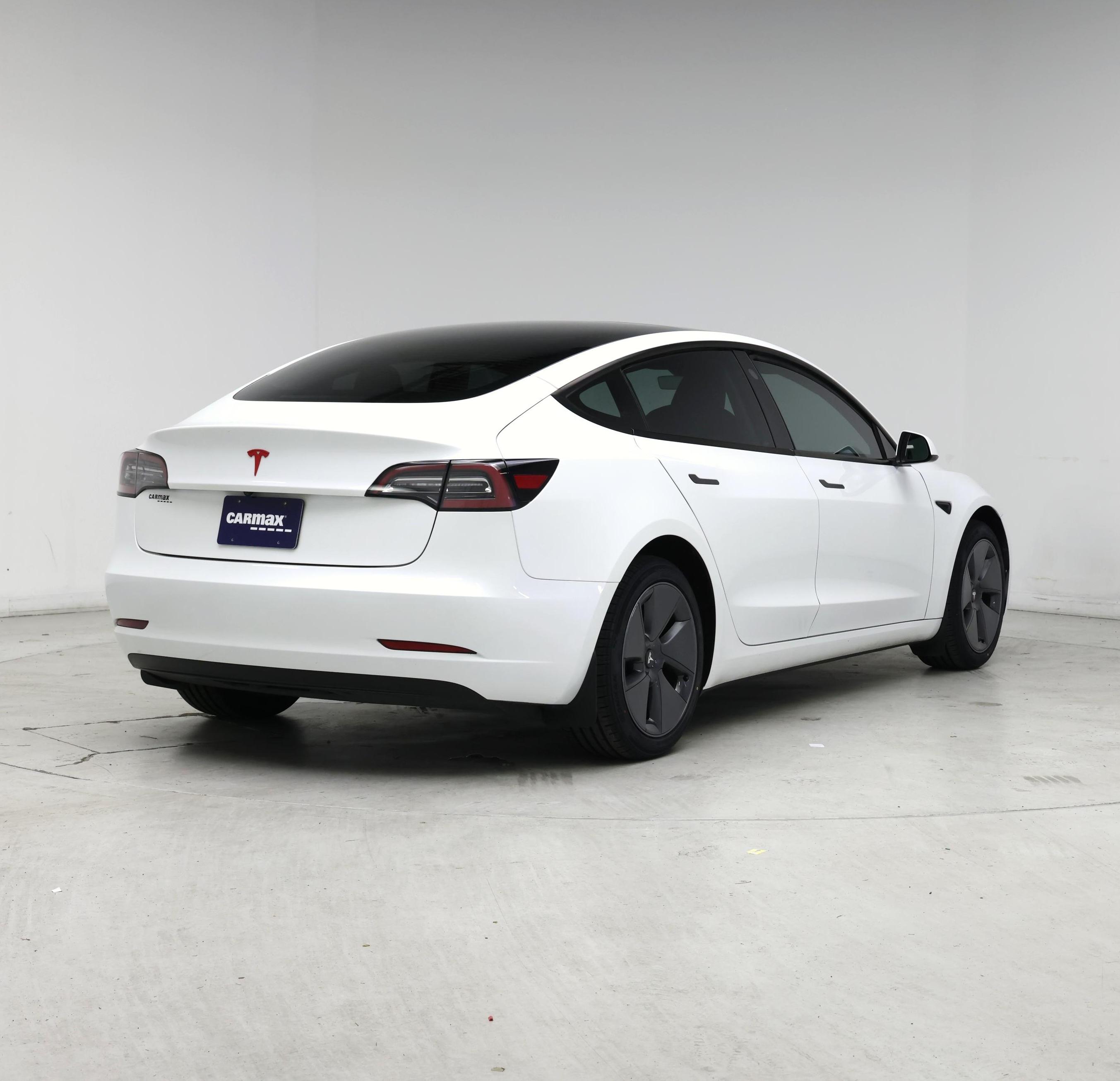 Thumbnail: 2023 Tesla Model 3 - 8