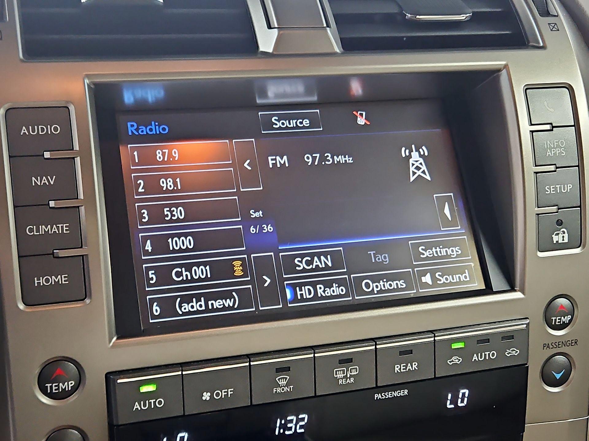 Thumbnail: 2014 Lexus GX - 16