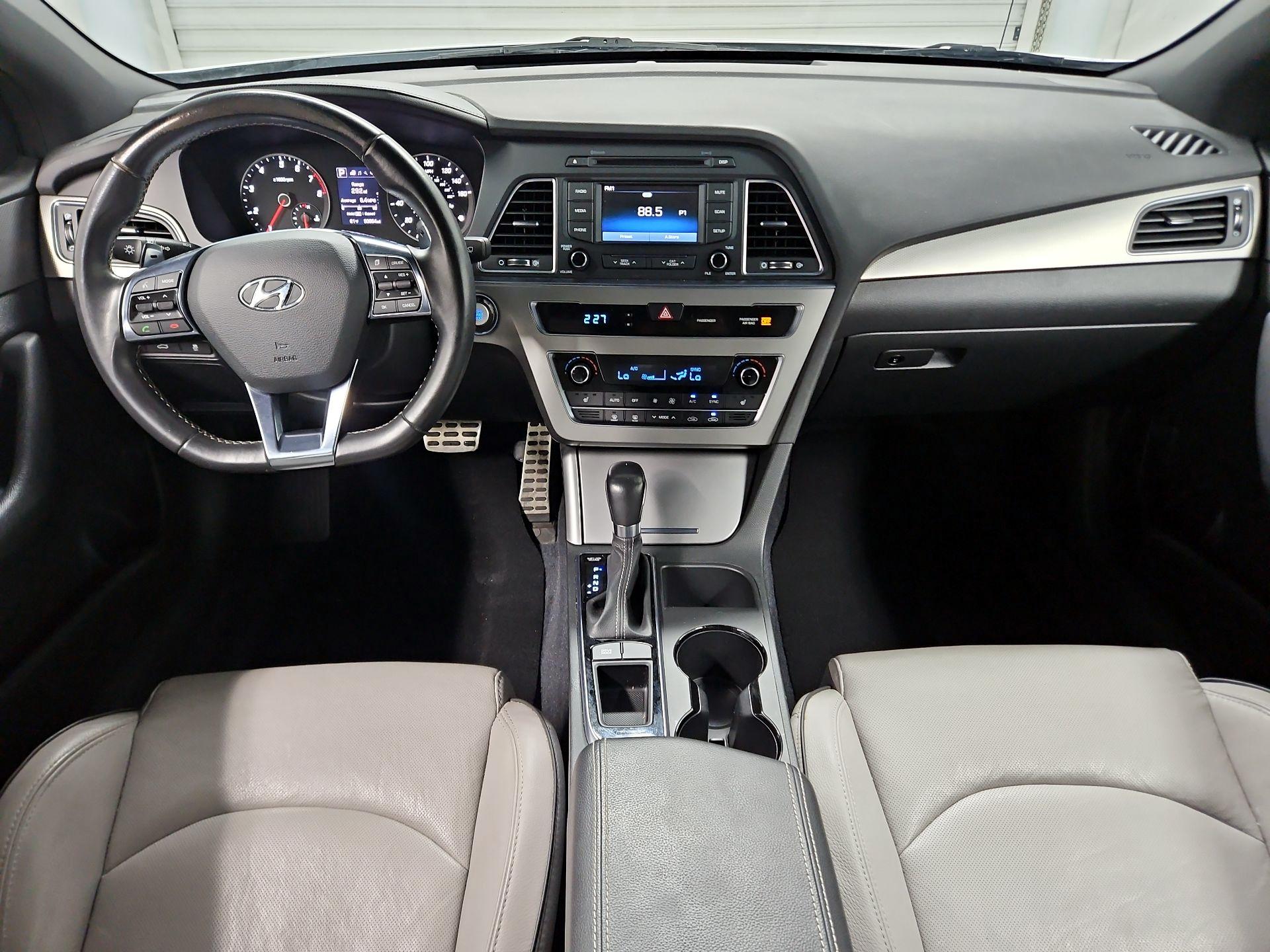 Thumbnail: 2015 Hyundai Sonata - 9