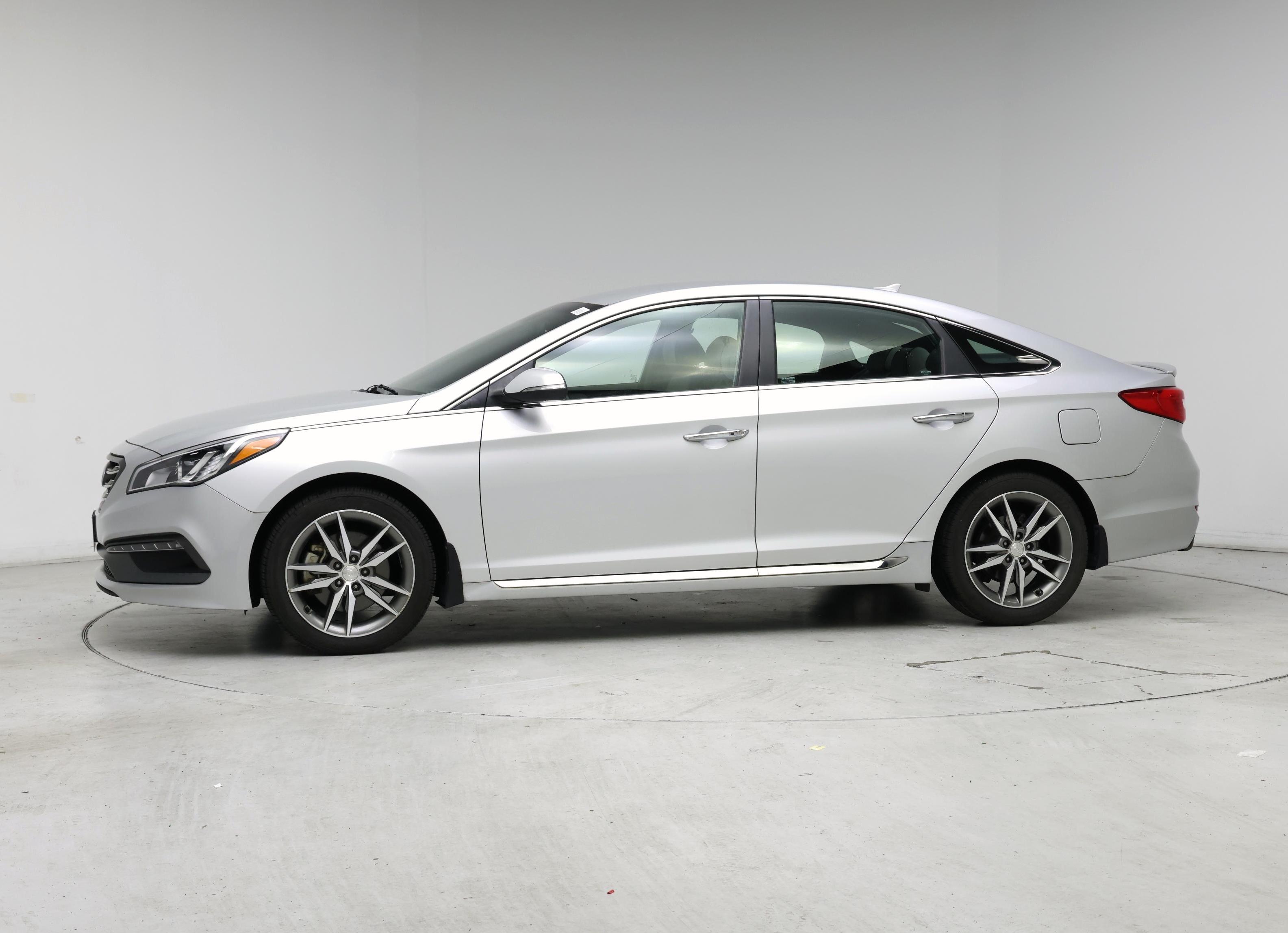 Thumbnail: 2015 Hyundai Sonata - 3