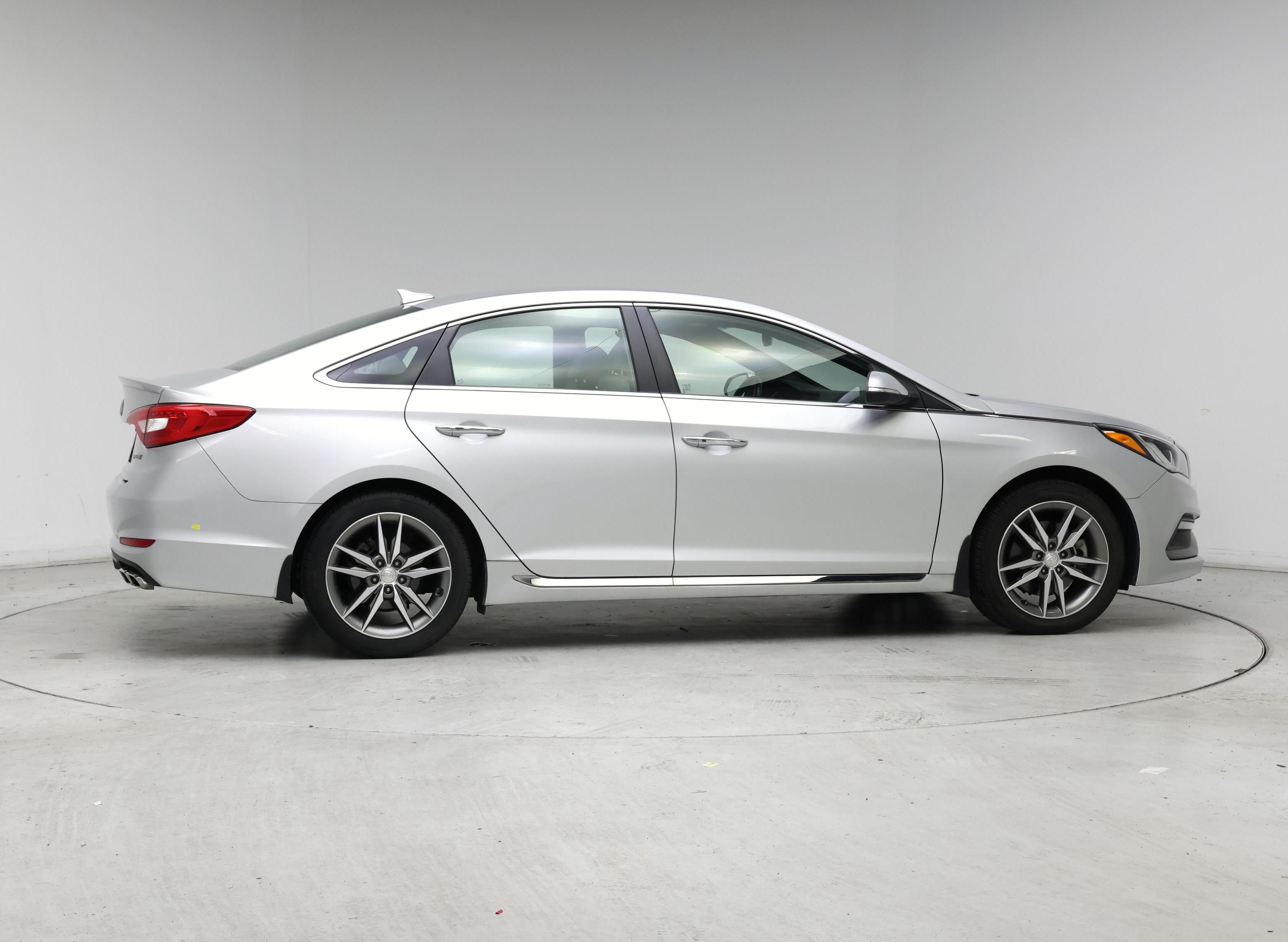 Thumbnail: 2015 Hyundai Sonata - 7