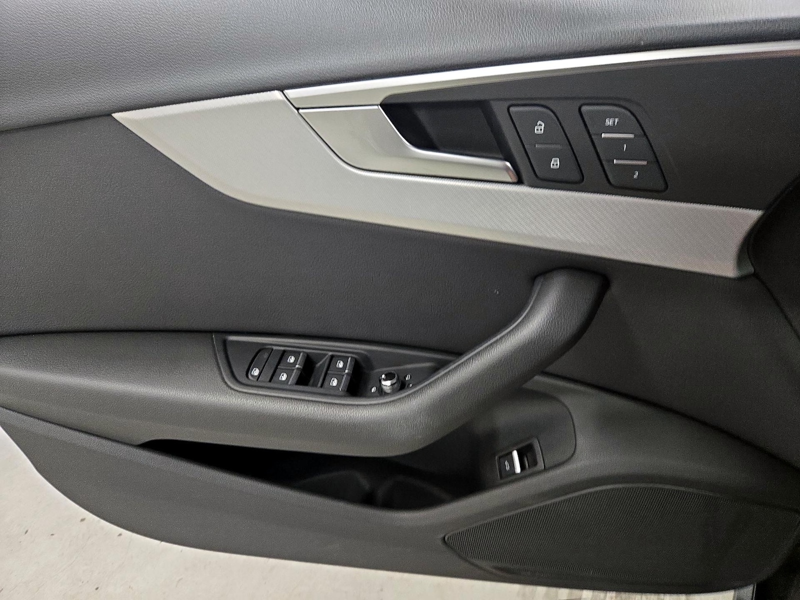 2018 Audi A4 Premium - Photo 13