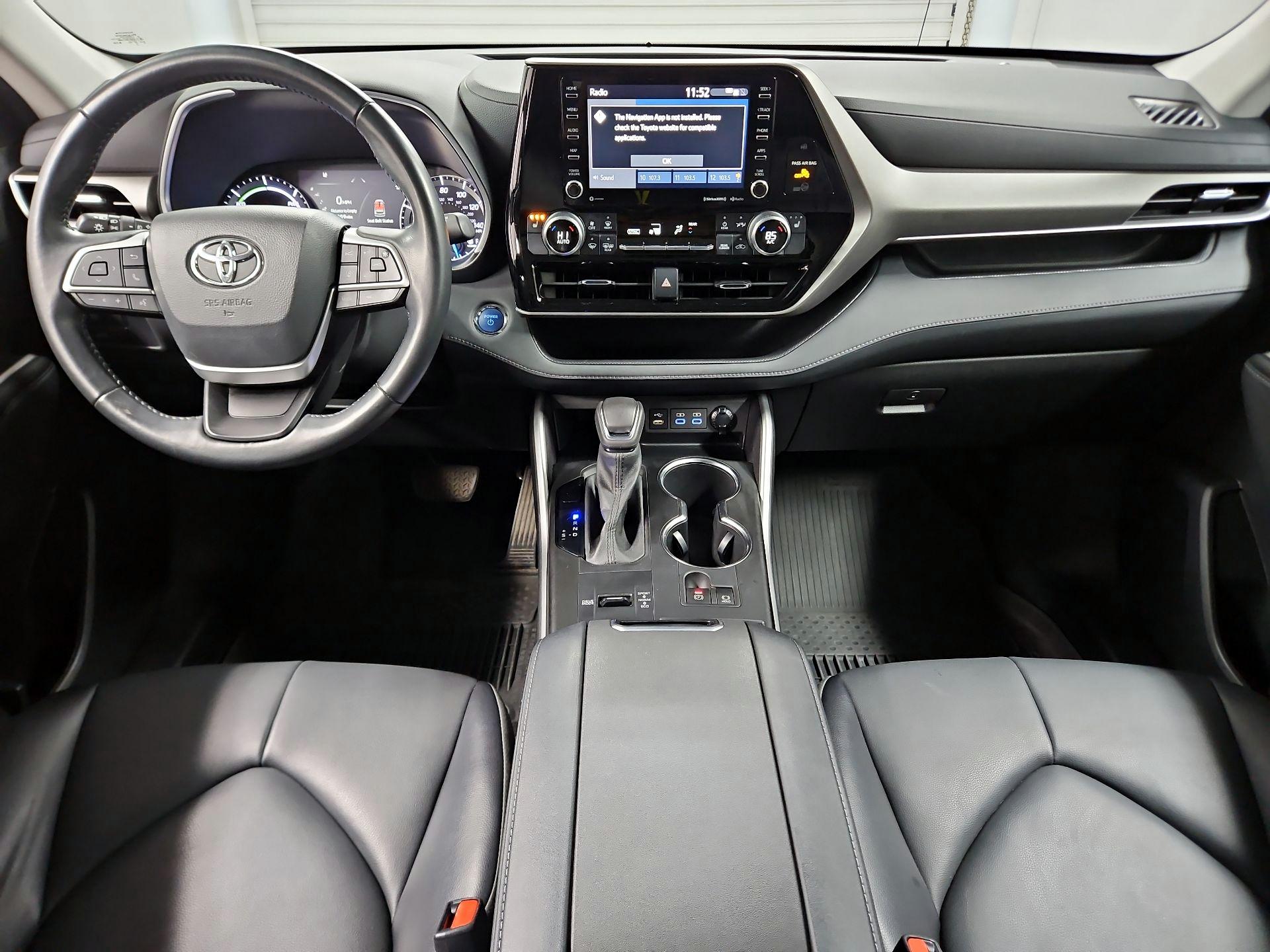 Thumbnail: 2022 Toyota Highlander - 9