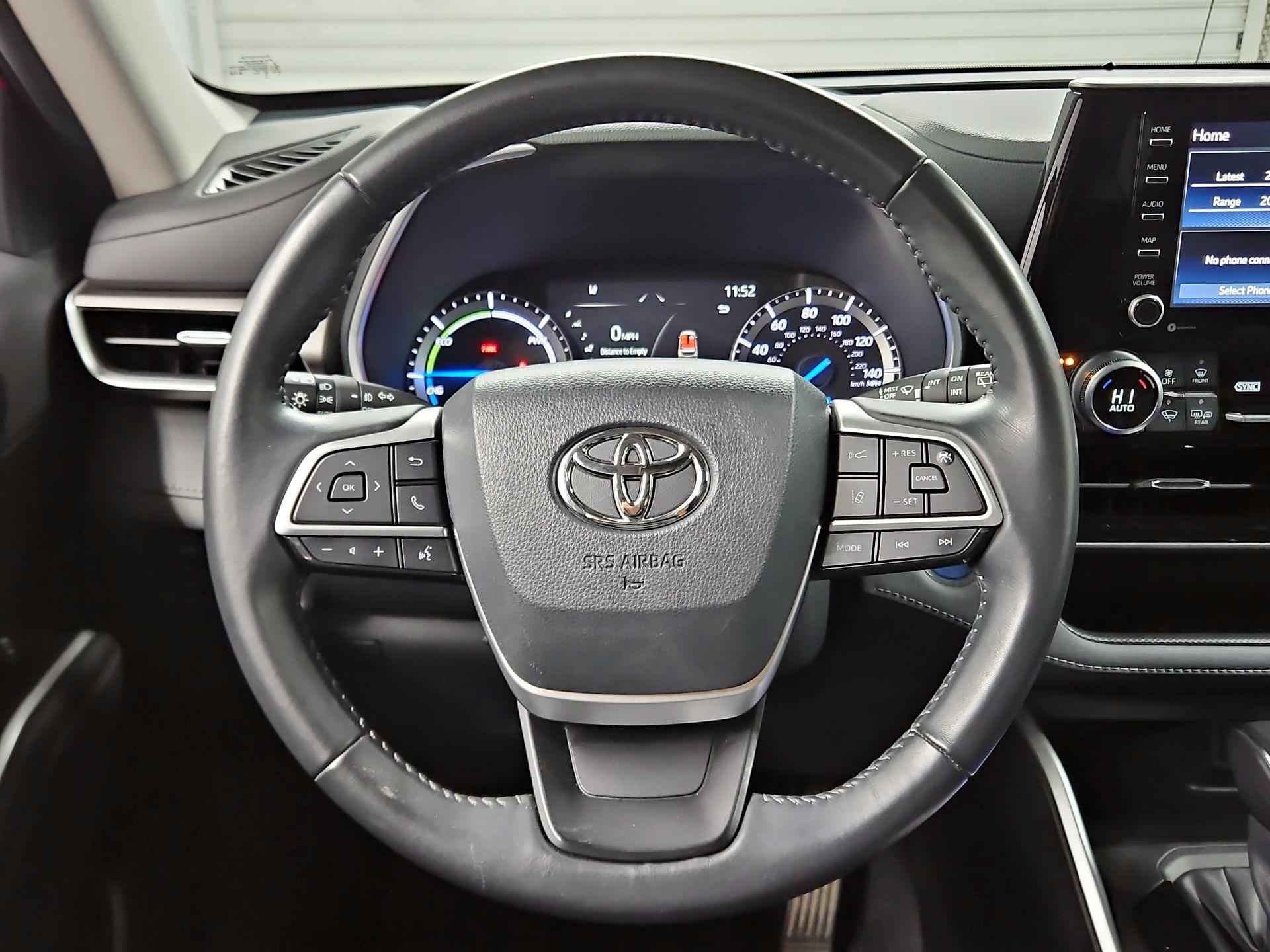 Thumbnail: 2022 Toyota Highlander - 10