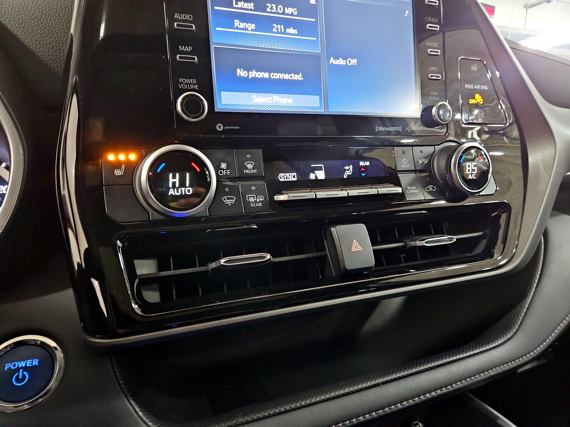 Thumbnail: 2022 Toyota Highlander - 16