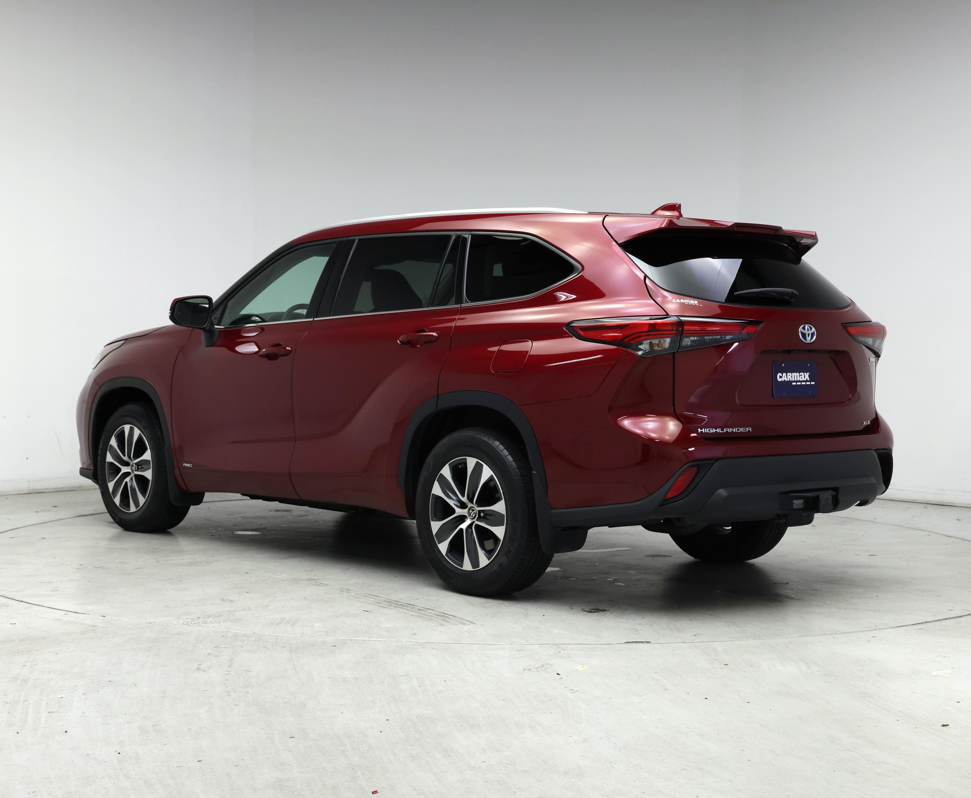 Thumbnail: 2022 Toyota Highlander - 2