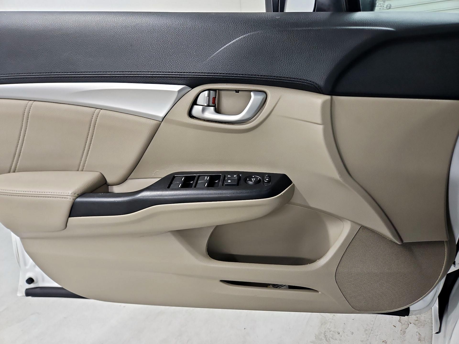 Thumbnail: 2015 Honda Civic - 12