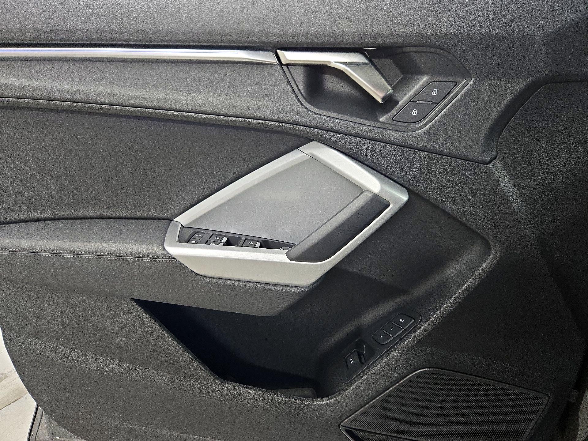 Thumbnail: 2024 Audi Q3 - 12