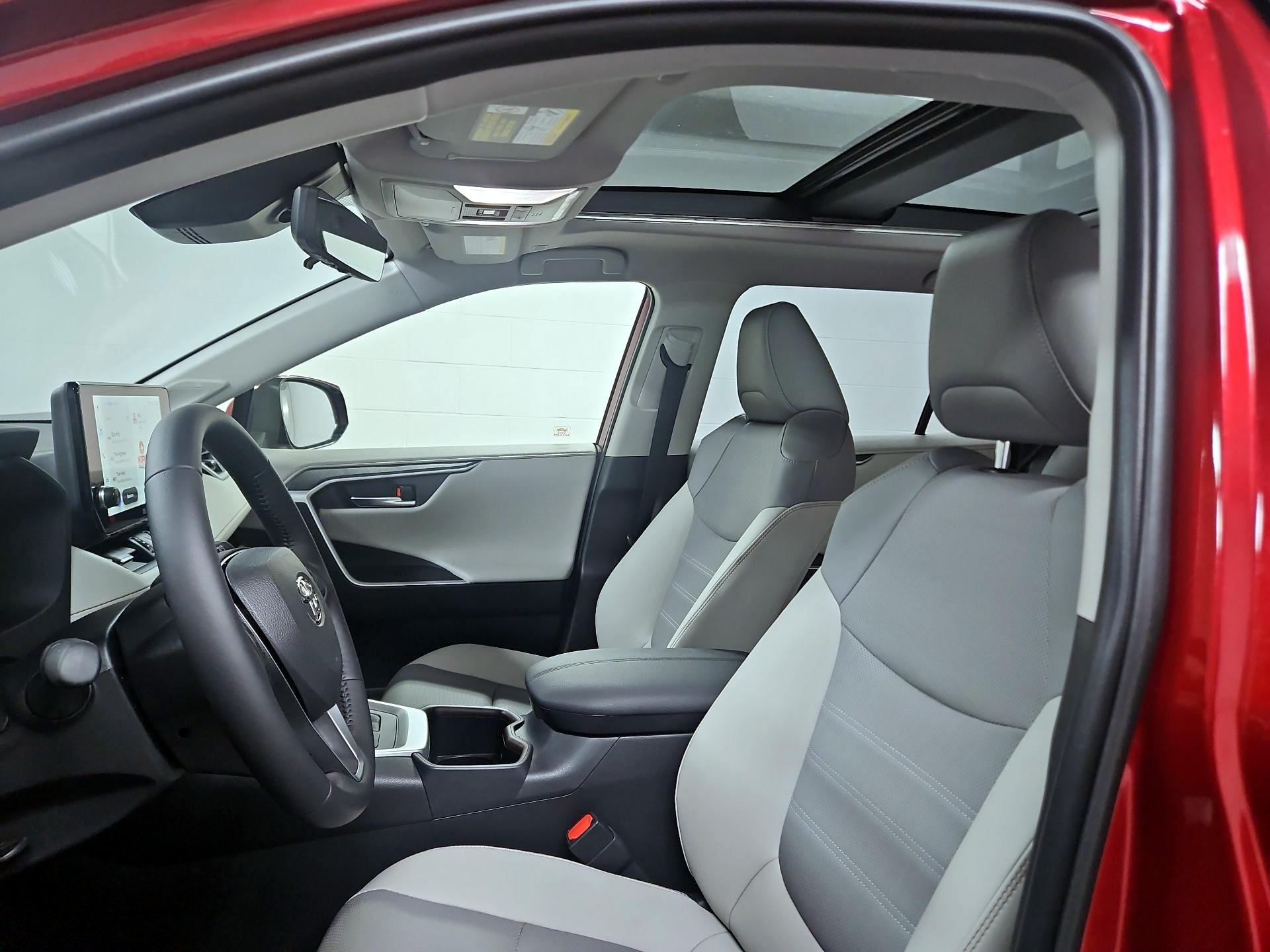 Thumbnail: 2025 Toyota RAV4 - 19