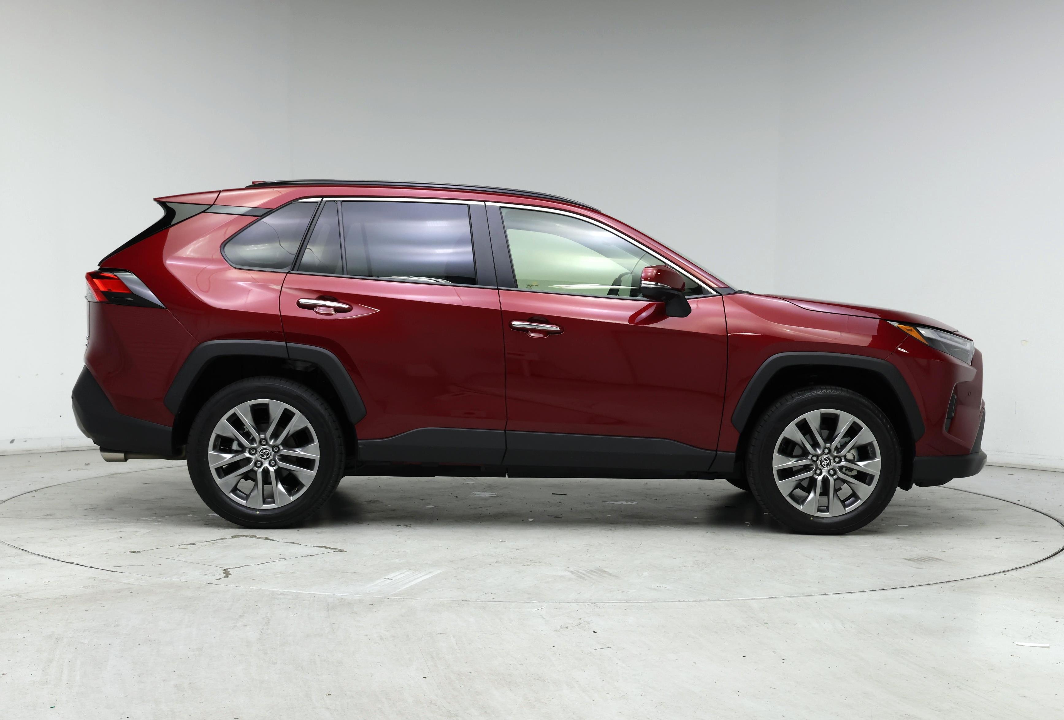 Thumbnail: 2025 Toyota RAV4 - 7