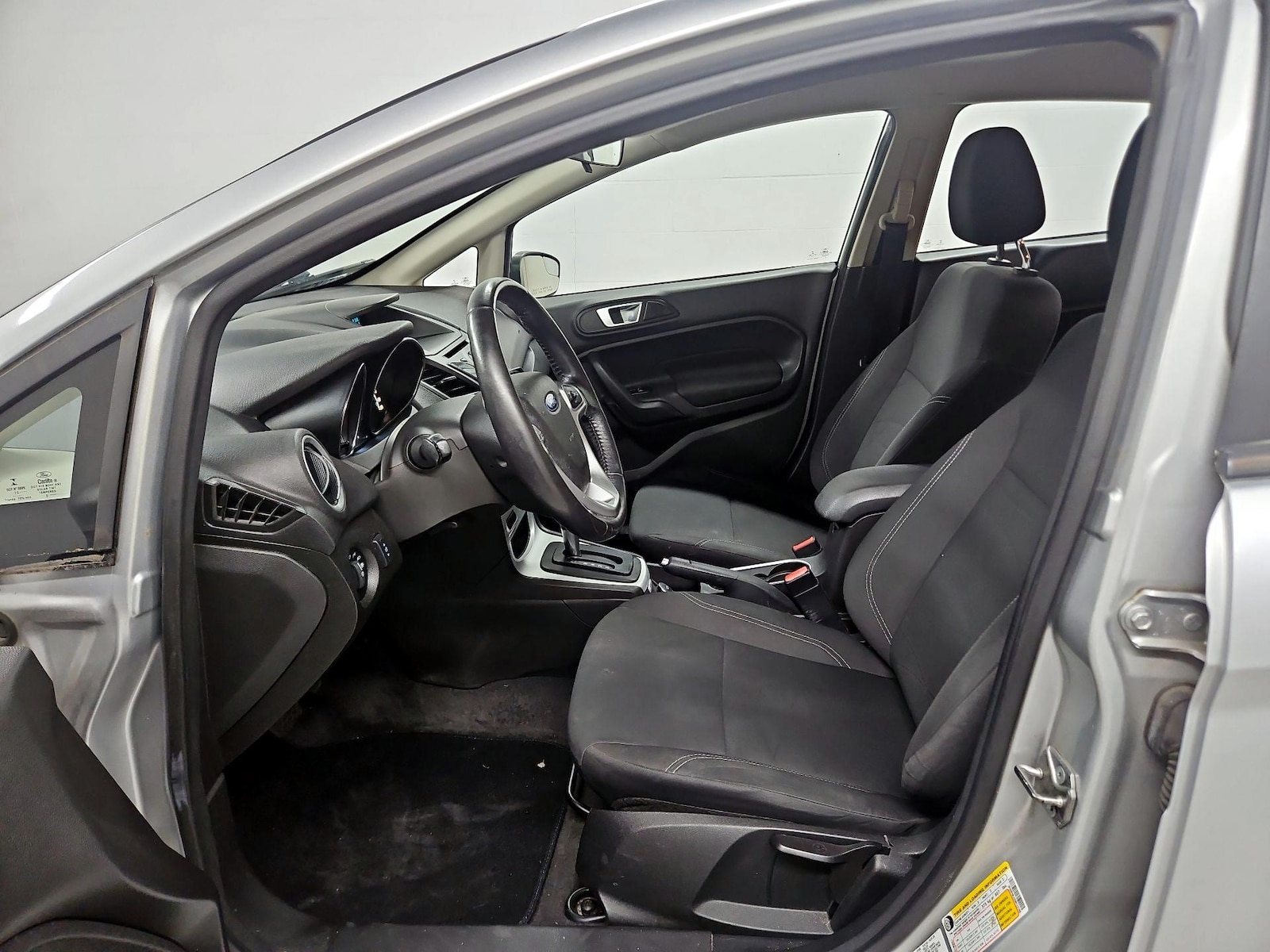 Photo 12