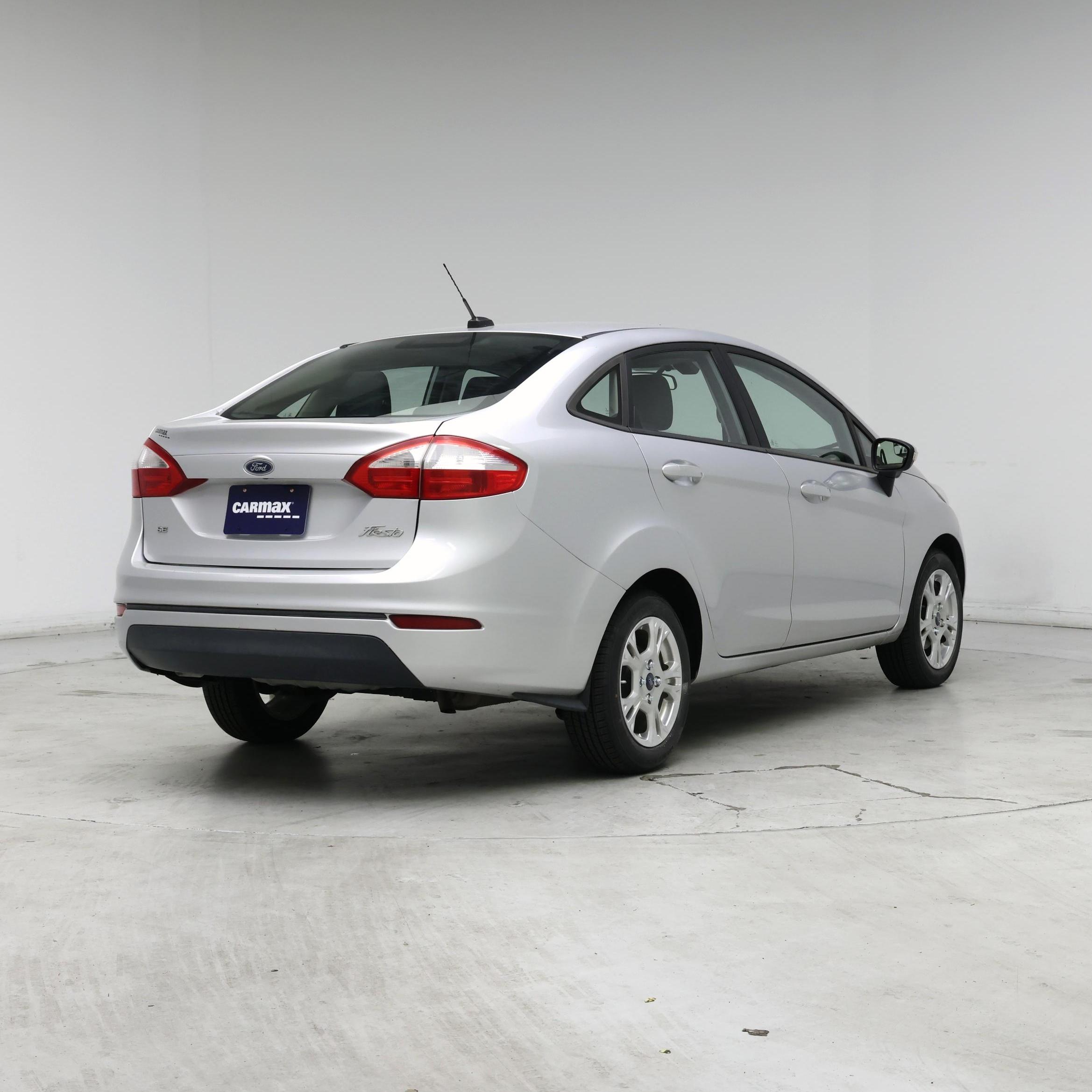 Thumbnail: 2016 Ford Fiesta - 8