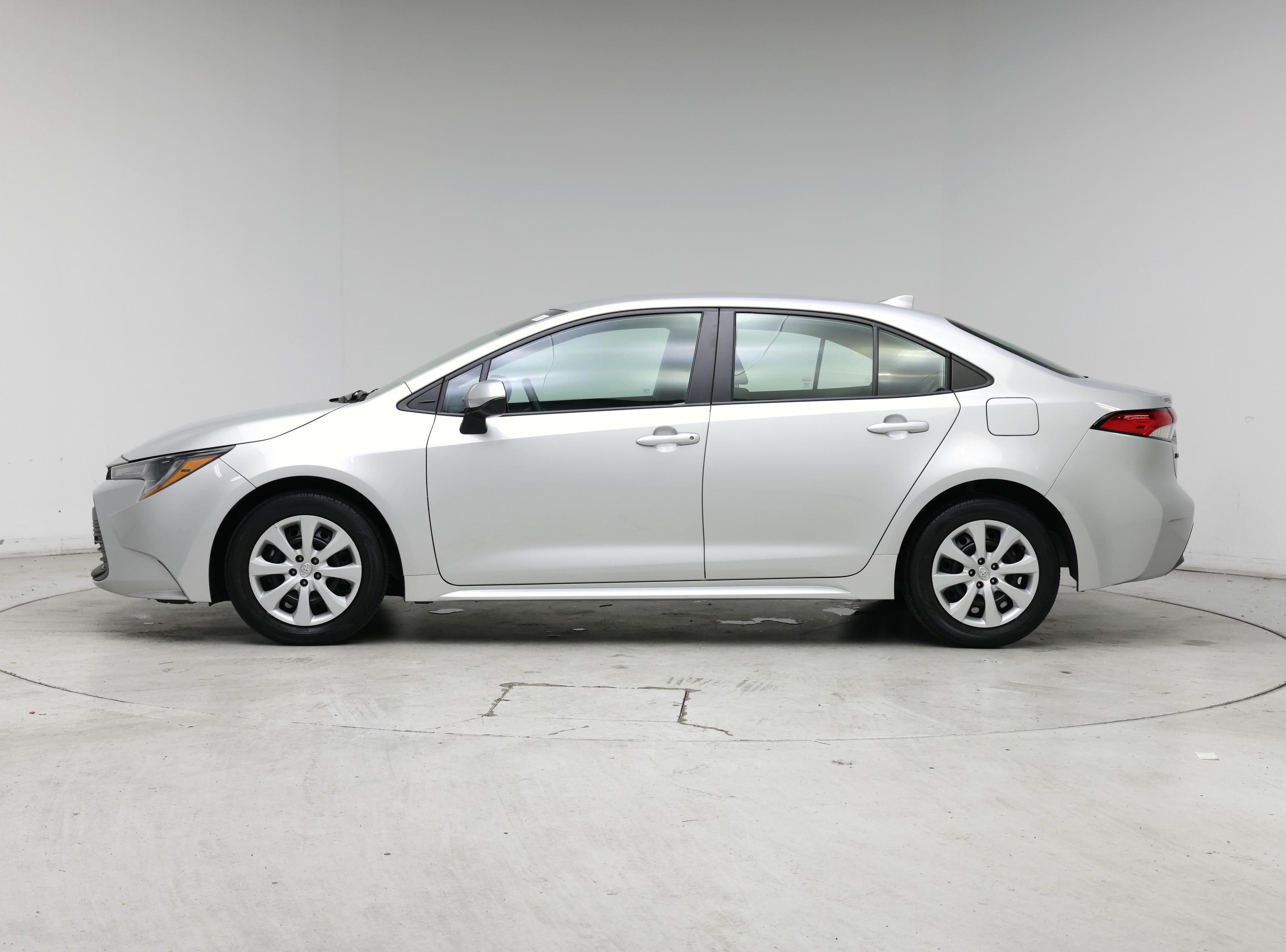 Thumbnail: 2024 Toyota Corolla - 3