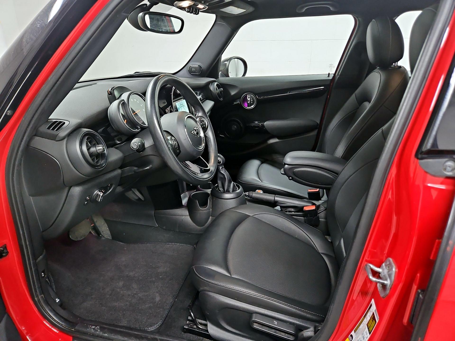 Thumbnail: 2019 MINI Cooper Hardtop - 11
